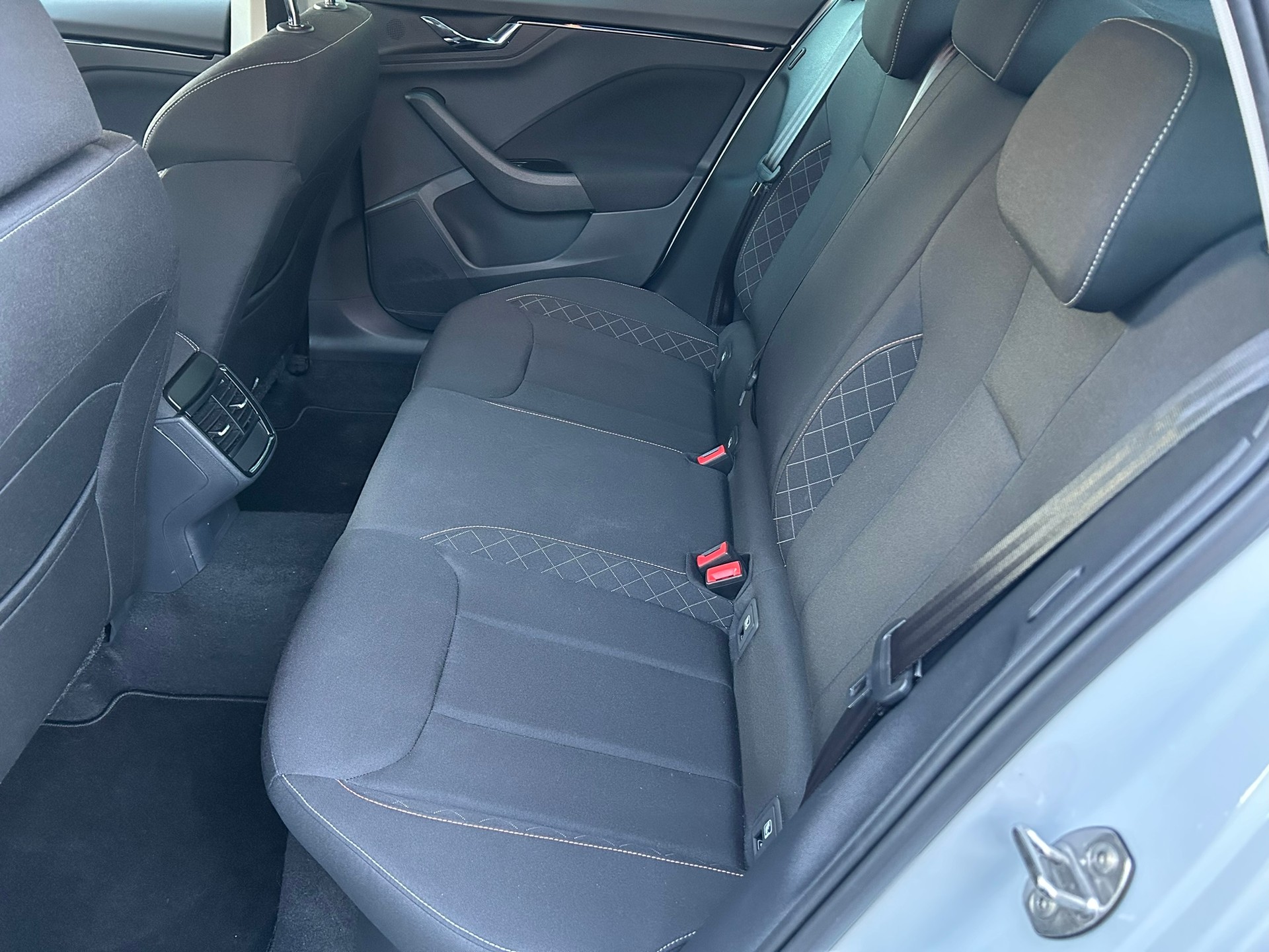 SKODA Kamiq 1.0 TSI Ambition DSG-image-5