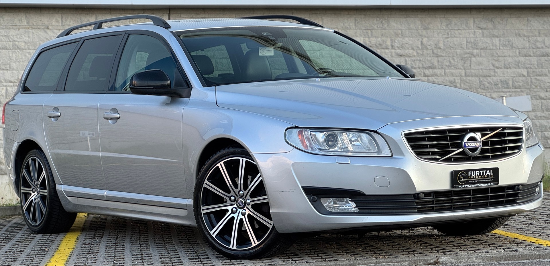 VOLVO V70 D4 Momentum Dynamic Edition Geartronic