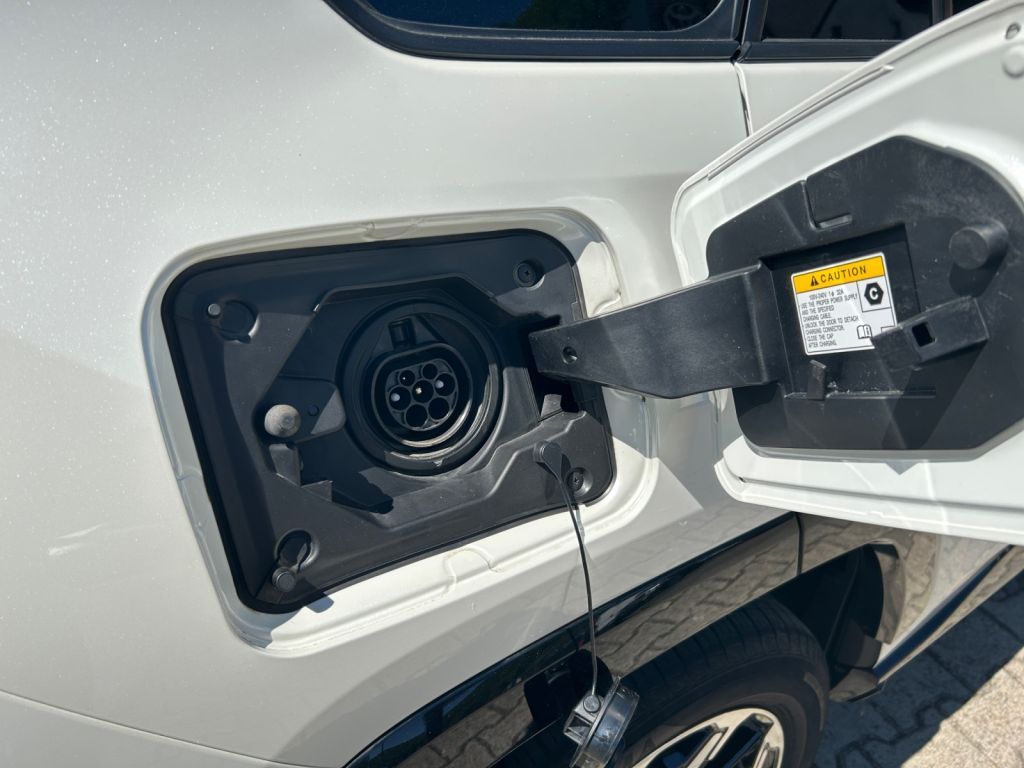 TOYOTA RAV-4 2.5 PHEV Platinum e-CVT 4WD-image-16