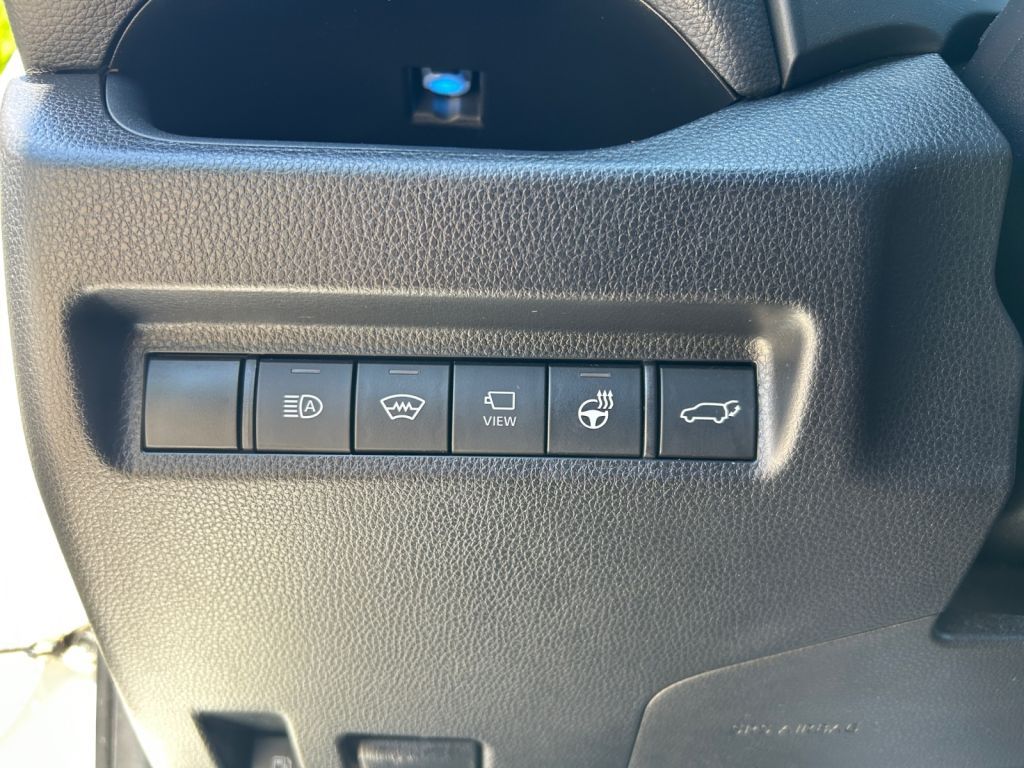 TOYOTA RAV-4 2.5 PHEV Platinum e-CVT 4WD-image-10