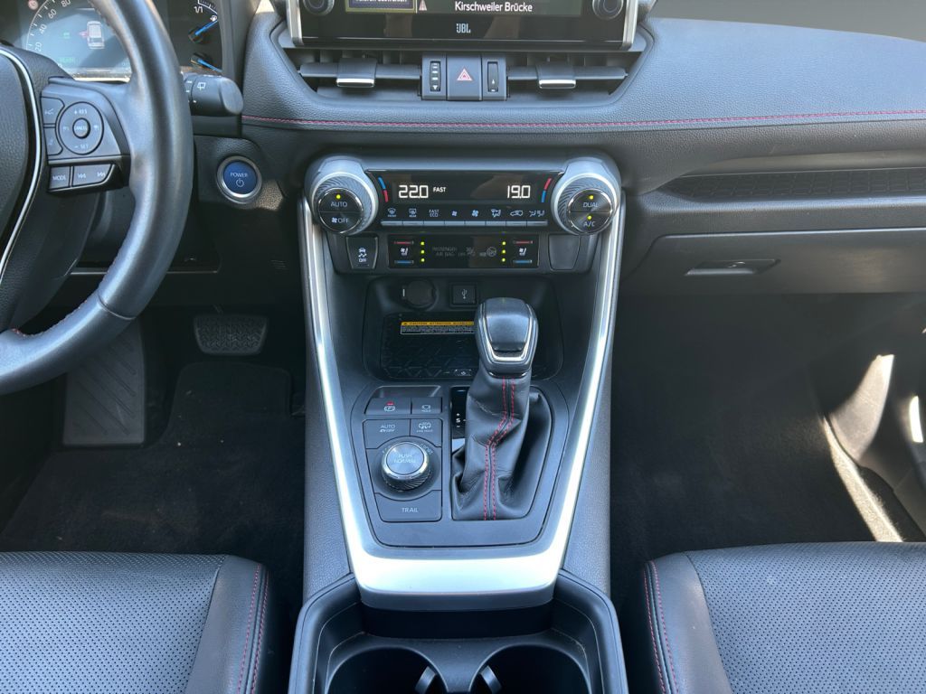 TOYOTA RAV-4 2.5 PHEV Platinum e-CVT 4WD-image-4