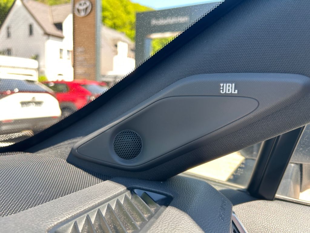 TOYOTA RAV-4 2.5 PHEV Platinum e-CVT 4WD-image-12