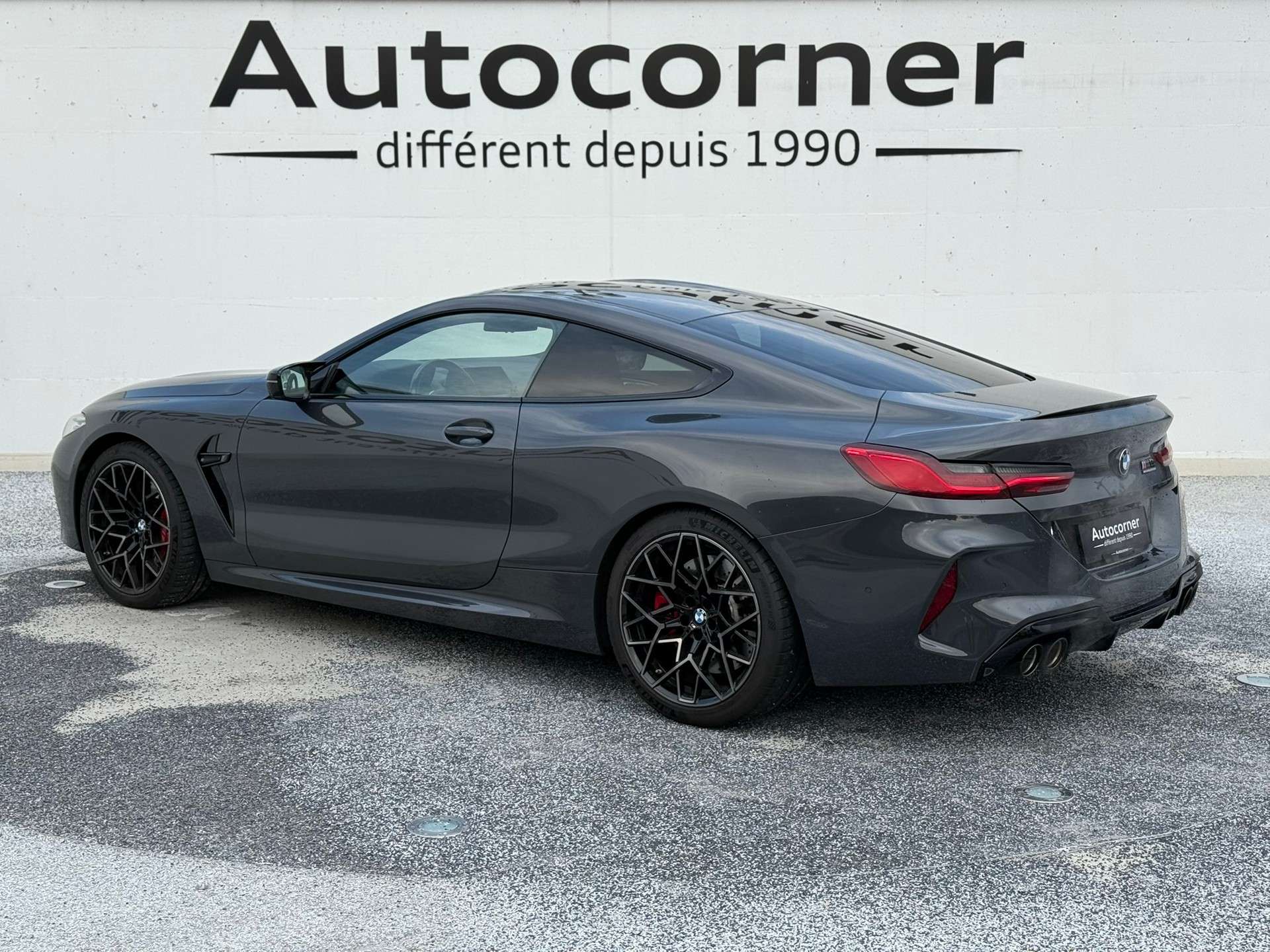 BMW M8 xDrive Steptronic M Competition-showroom-element-1