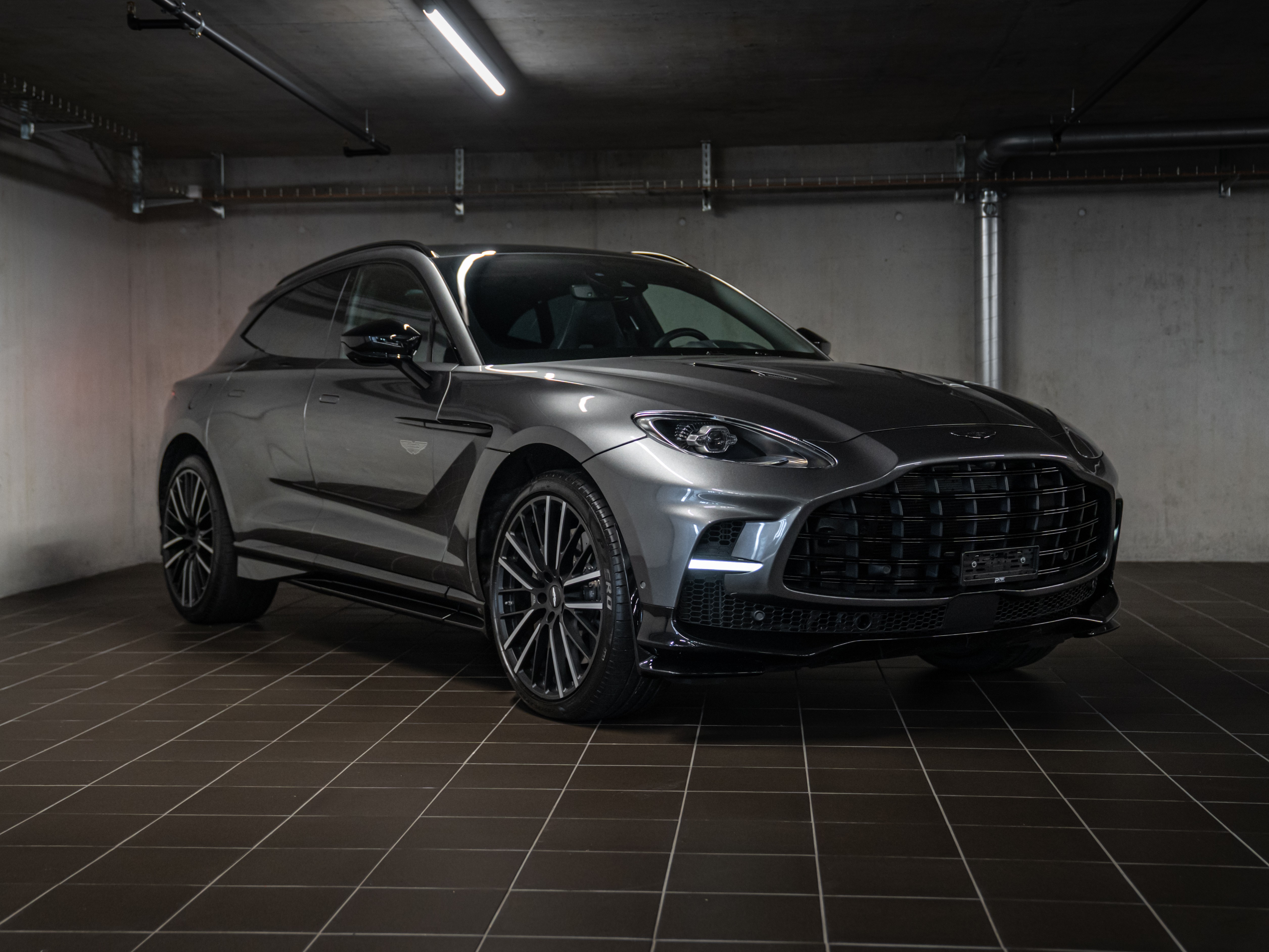 ASTON MARTIN 707 4.0 (SUV / GelÃ¤ndewagen)