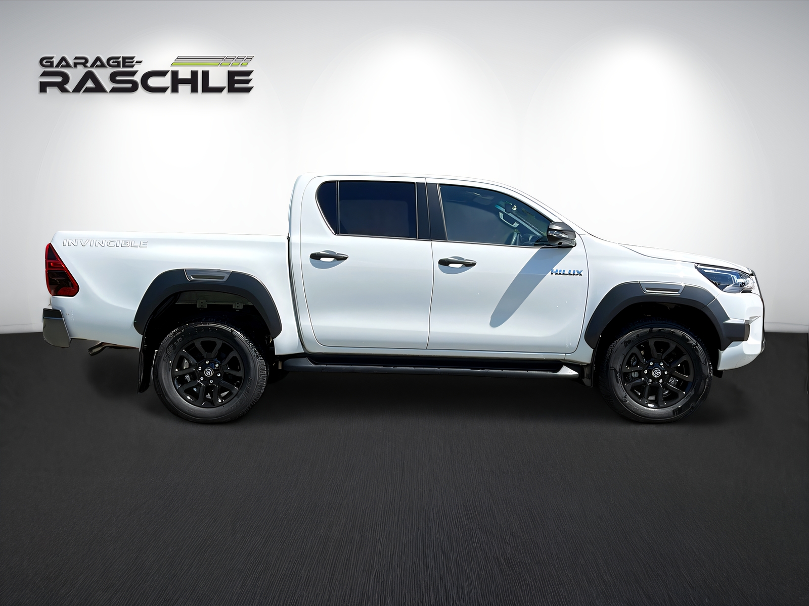 TOYOTA Hilux Double Cab.-Pick-up 2.8 D-4D 204 Invincible MHEV-showroom-element-3
