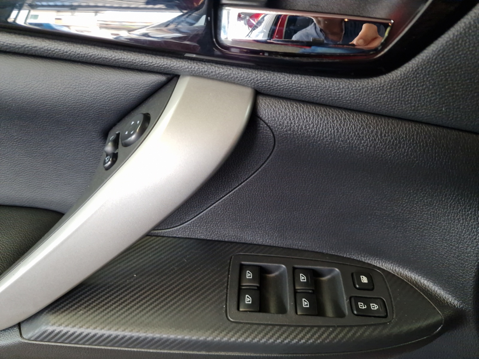 MITSUBISHI Eclipse Cross 2.4 PHEV Ralliart 4WD-image-15