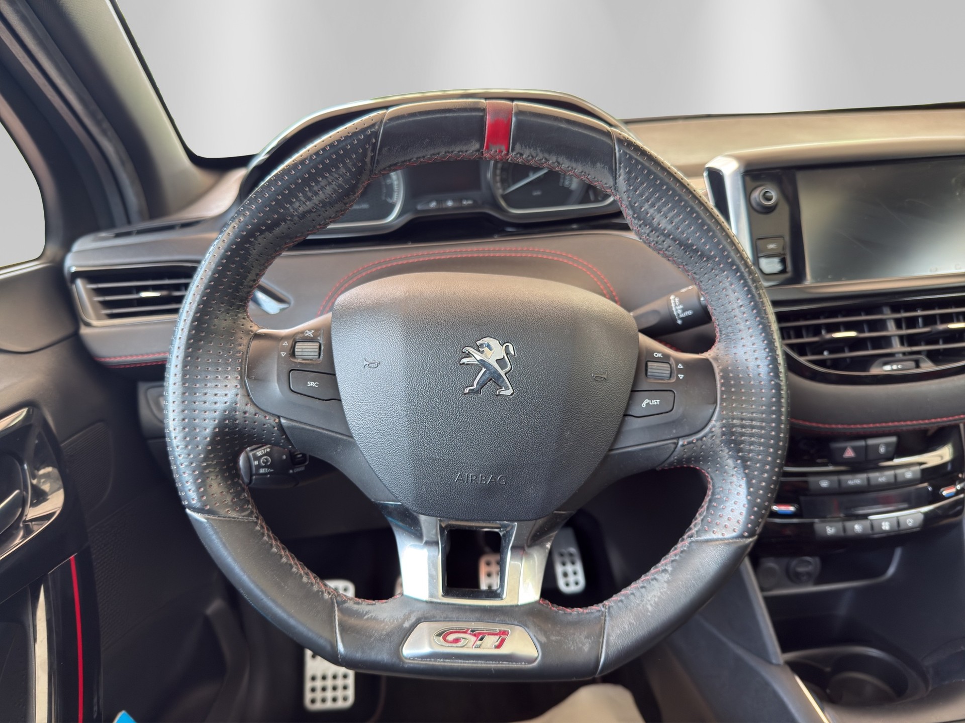 PEUGEOT 208 1.6 Turbo GTi Sport-image-9