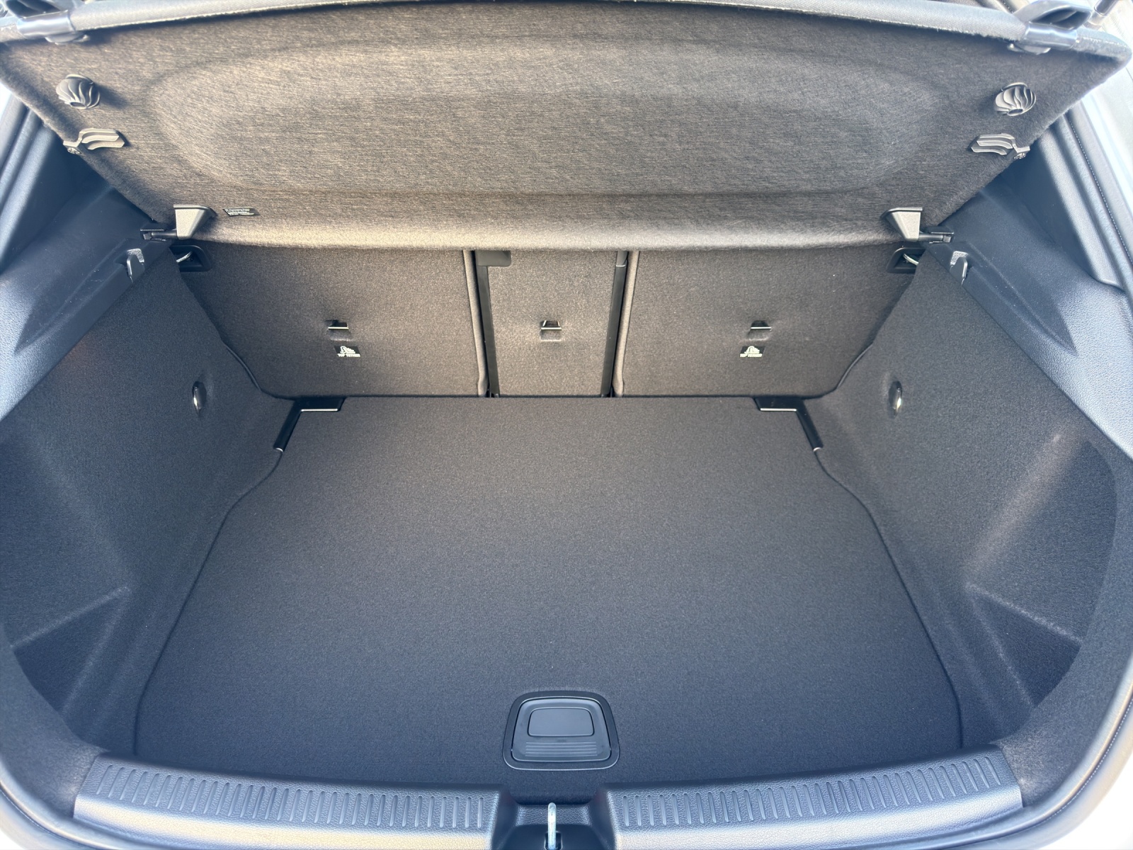 Image MERCEDES-BENZ A-200 A 200 Night Star 7G-DCT