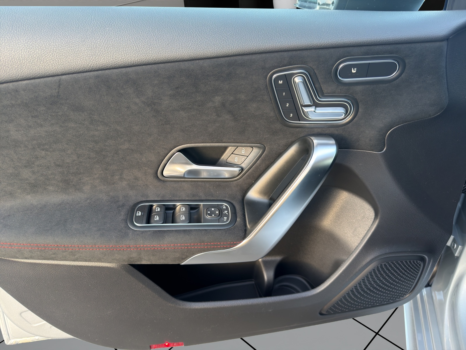 Image MERCEDES-BENZ A-200 A 200 Night Star 7G-DCT