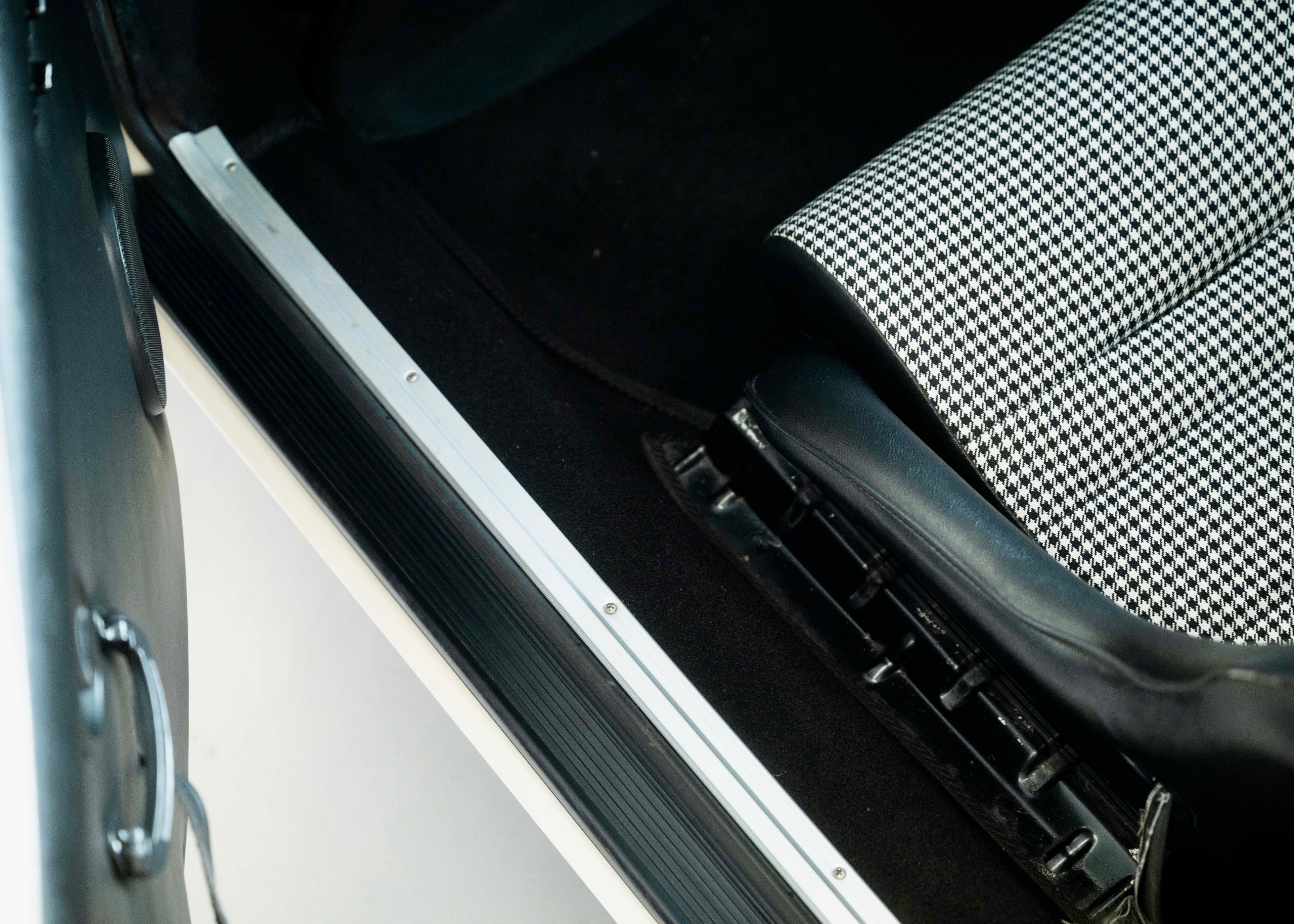 Image PORSCHE 911 911 Backdate 3.0 SC (Swiss registration)