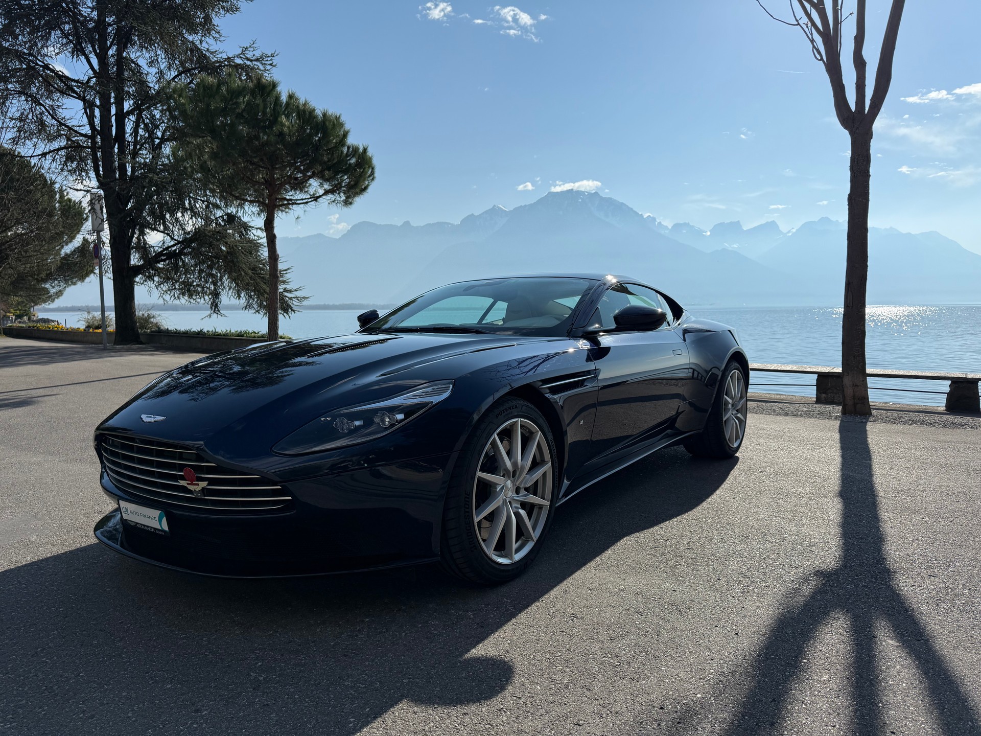 ASTON MARTIN DB11 V12 Launch Edition Touchtronic 3