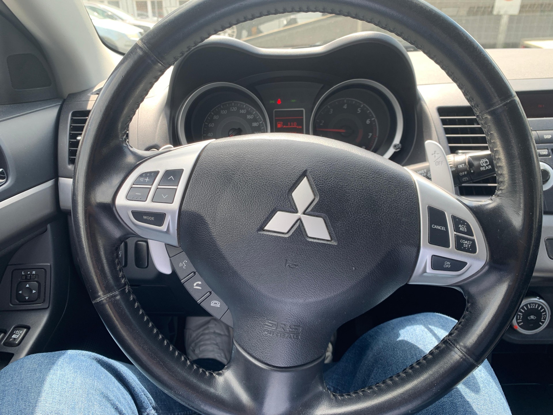 MITSUBISHI Lancer Sportback 1.8 Instyle CVT-image-6