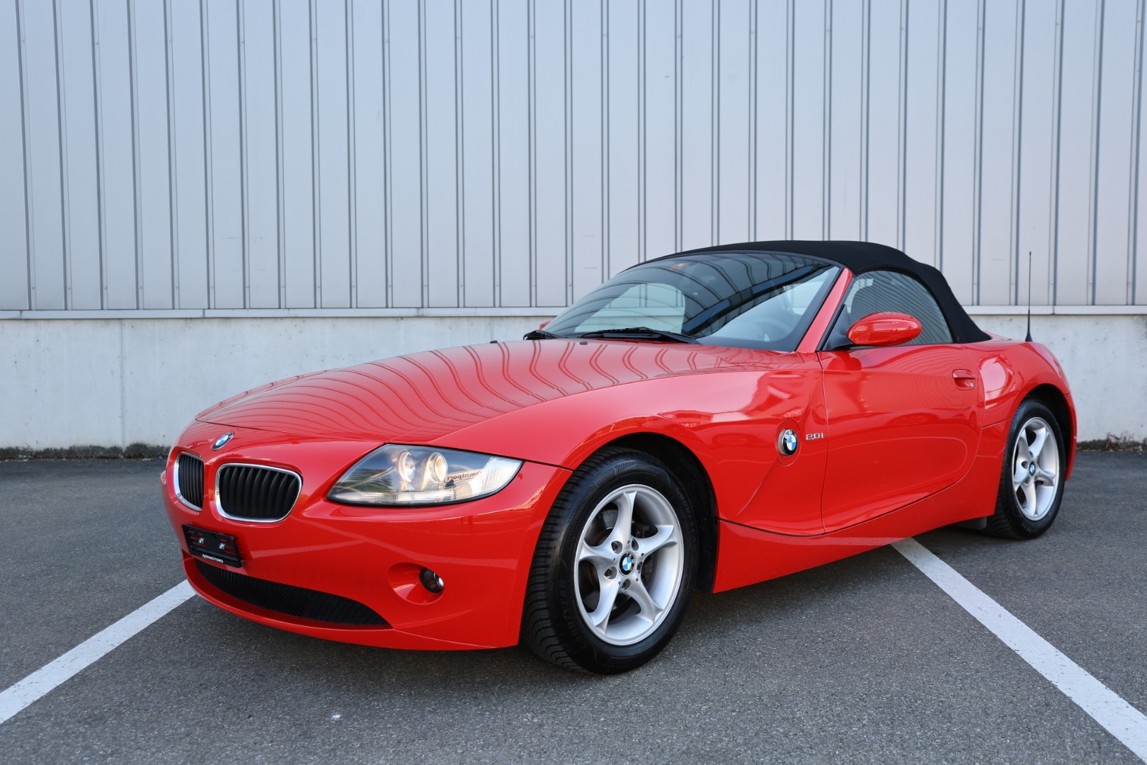 BMW Z4 2.0i Roadster-image-8