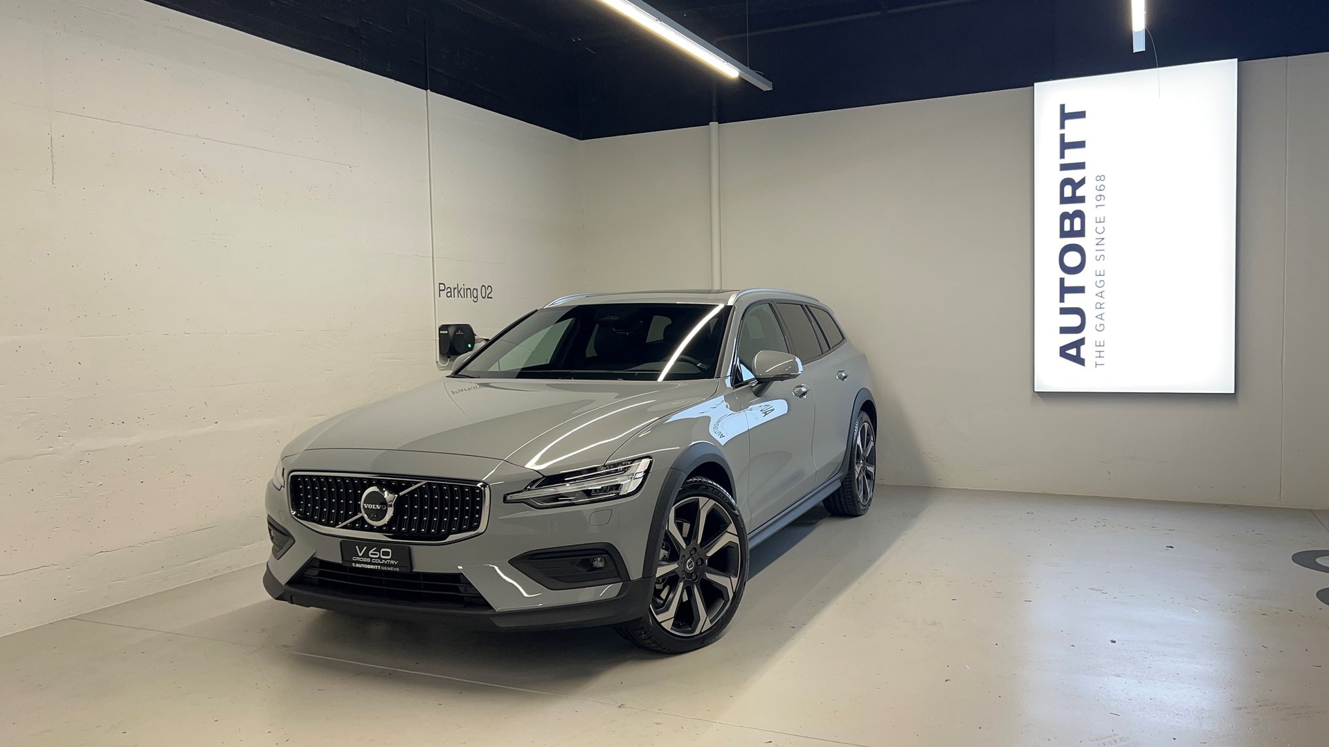 VOLVO V60 Cross Country 2.0 B4 Ultimate AWD-image-0