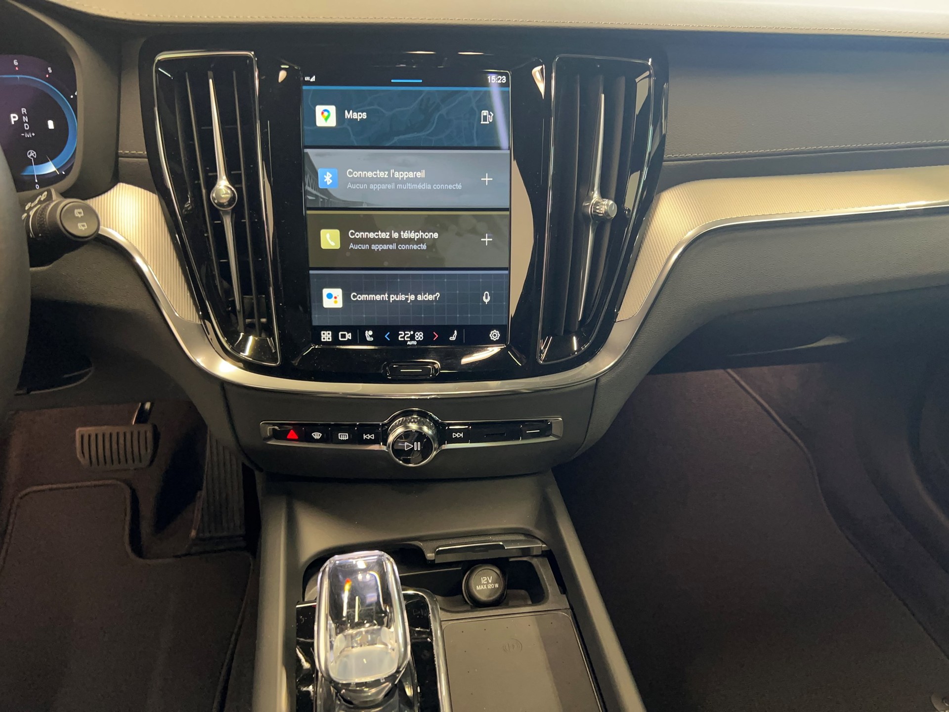 VOLVO V60 Cross Country 2.0 B4 Ultimate AWD-image-11