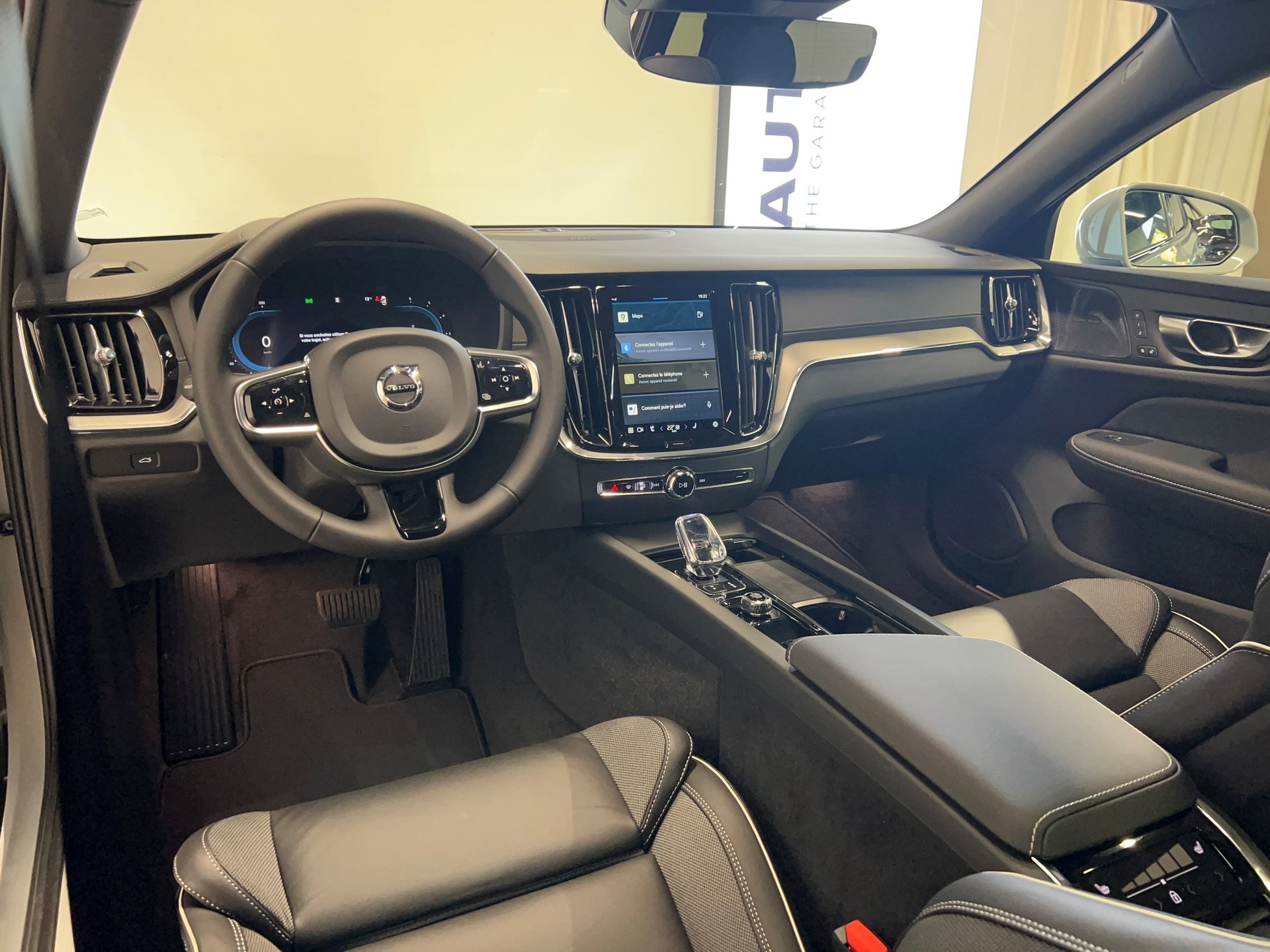 VOLVO V60 Cross Country 2.0 B4 Ultimate AWD-image-8