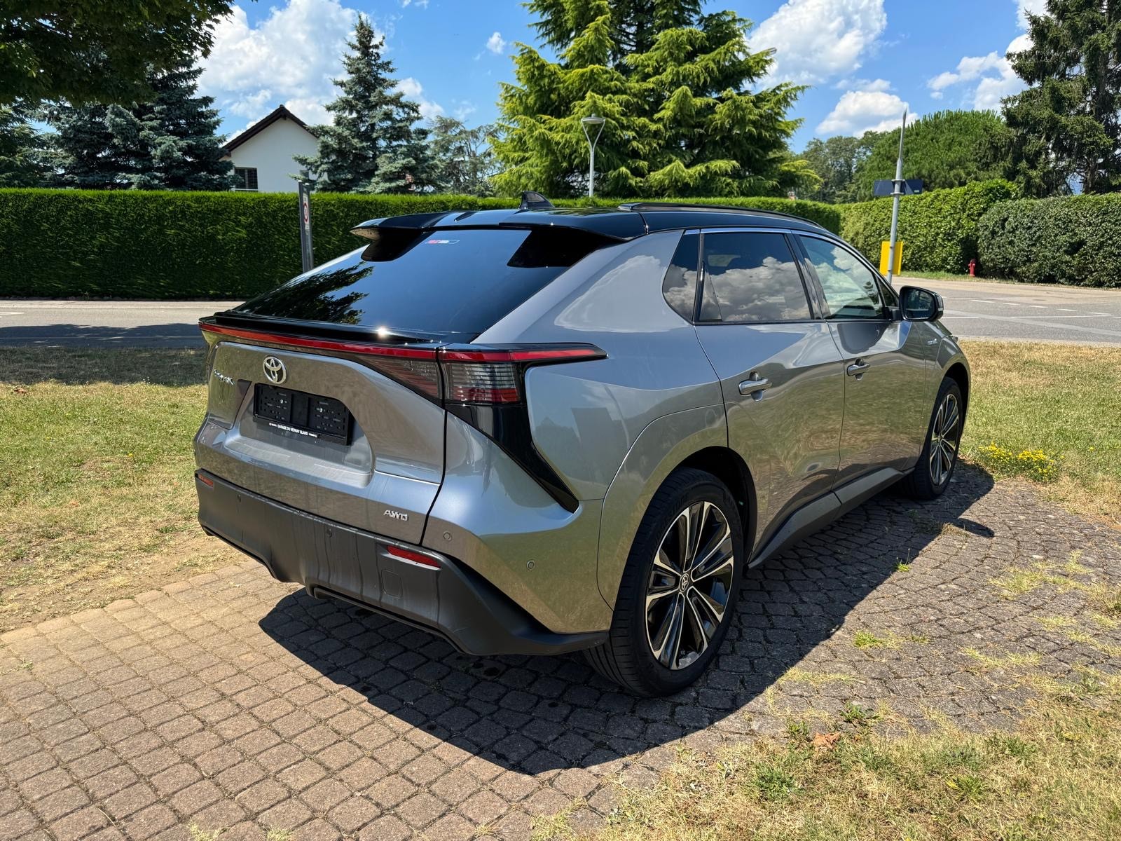 TOYOTA bZ4X Premium 71,4 kWh 4WD-showroom-element-2