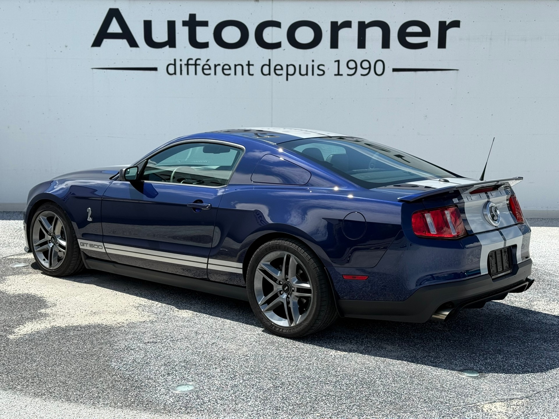FORD Mustang Shelby GT500-showroom-element-3