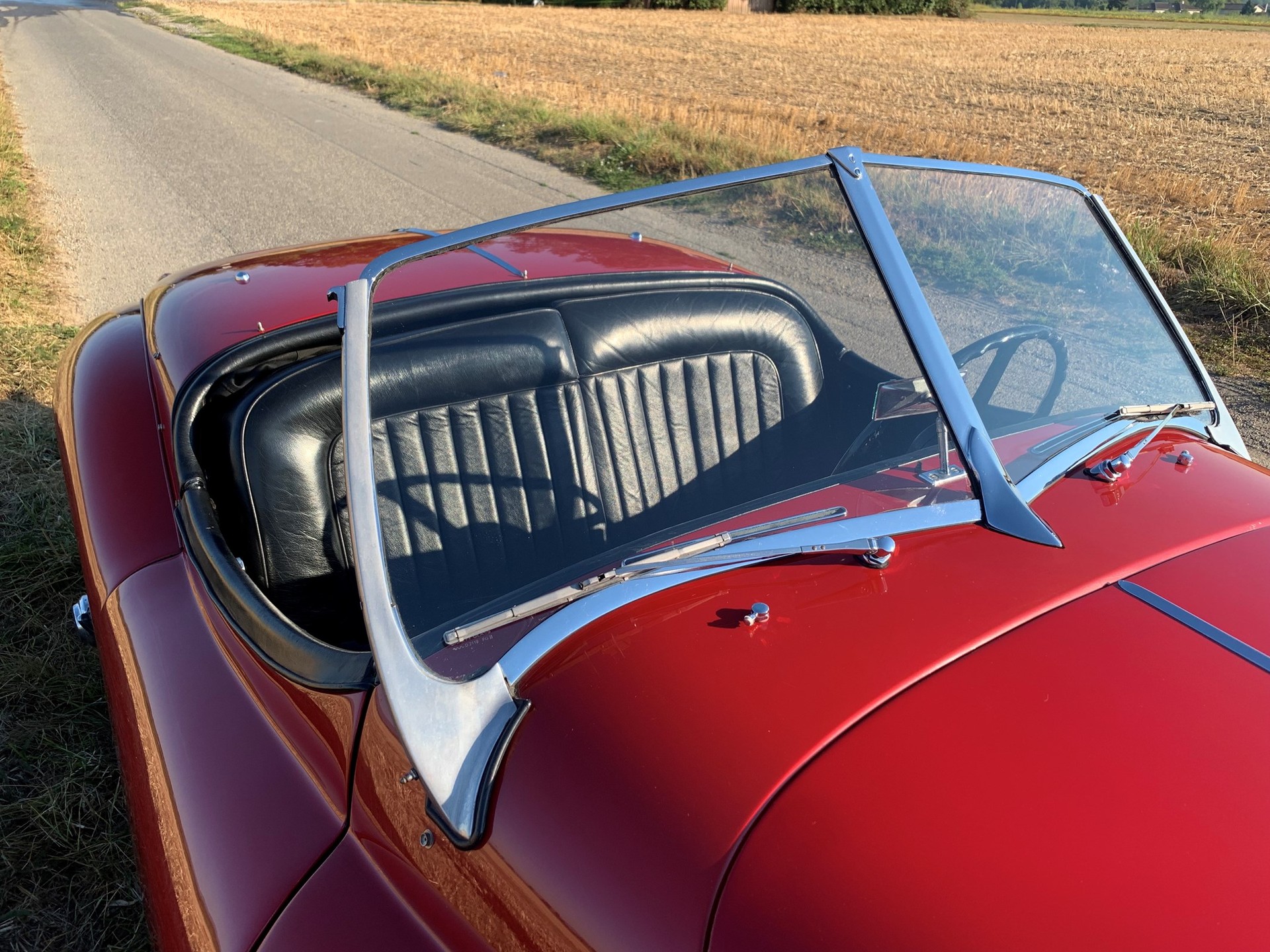 JAGUAR XK140 Roadster-image-6