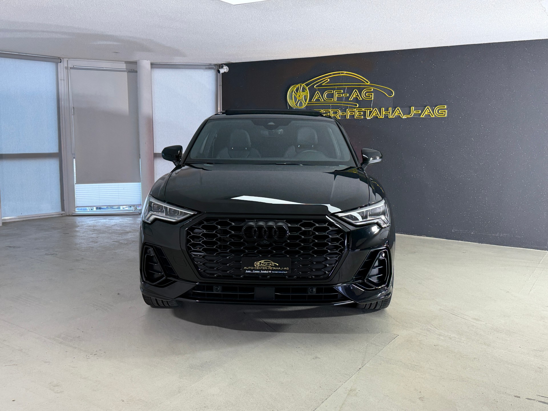 AUDI Q3 Sportback 45 TFSI e S line S-tronic-showroom-element-1