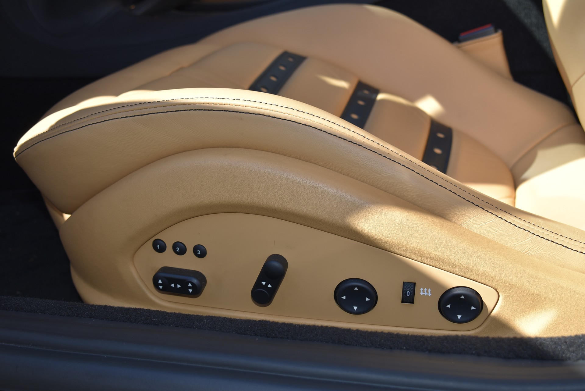 FERRARI California 4.3 V8-image-10