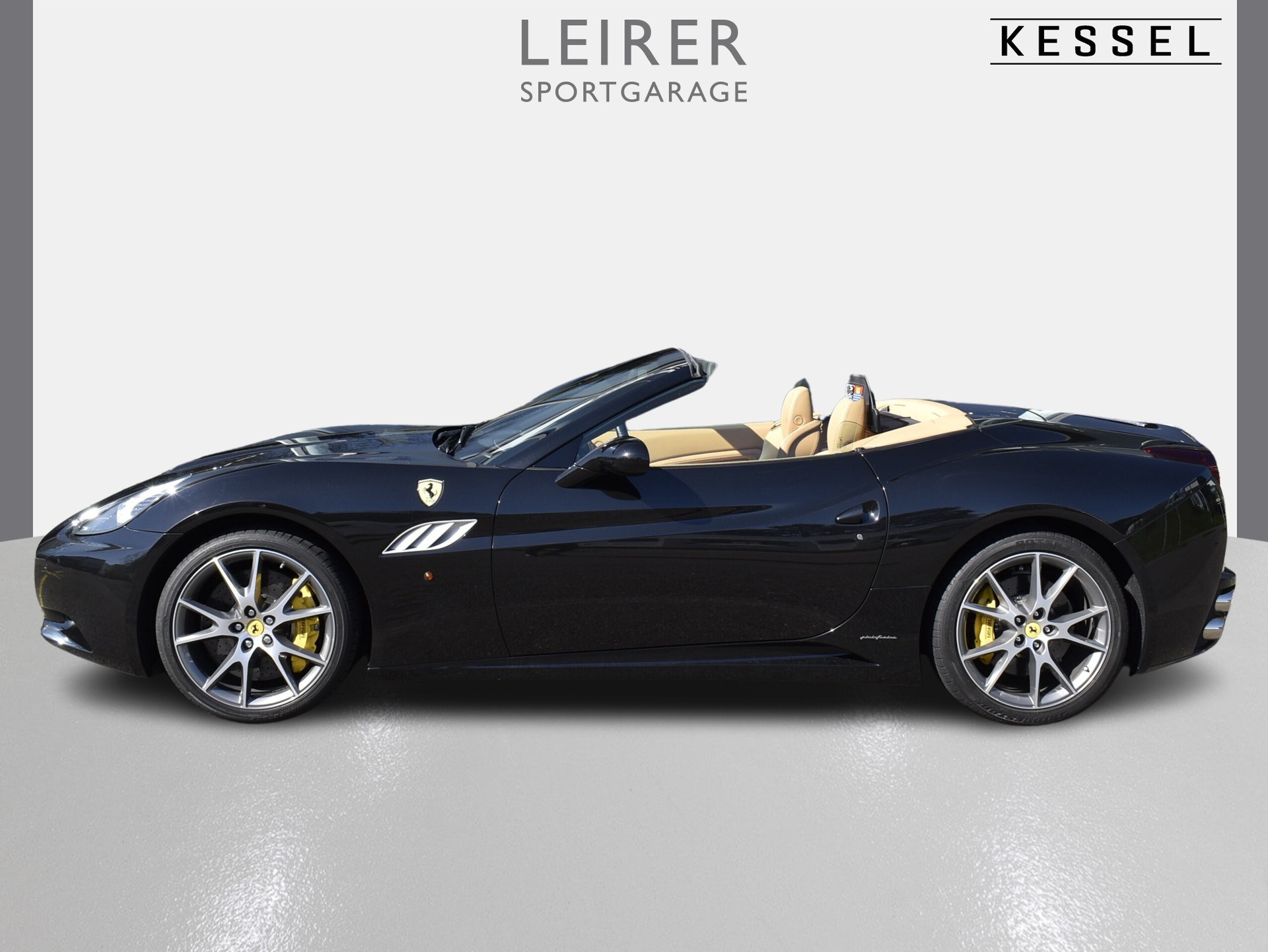 FERRARI California 4.3 V8-showroom-element-1