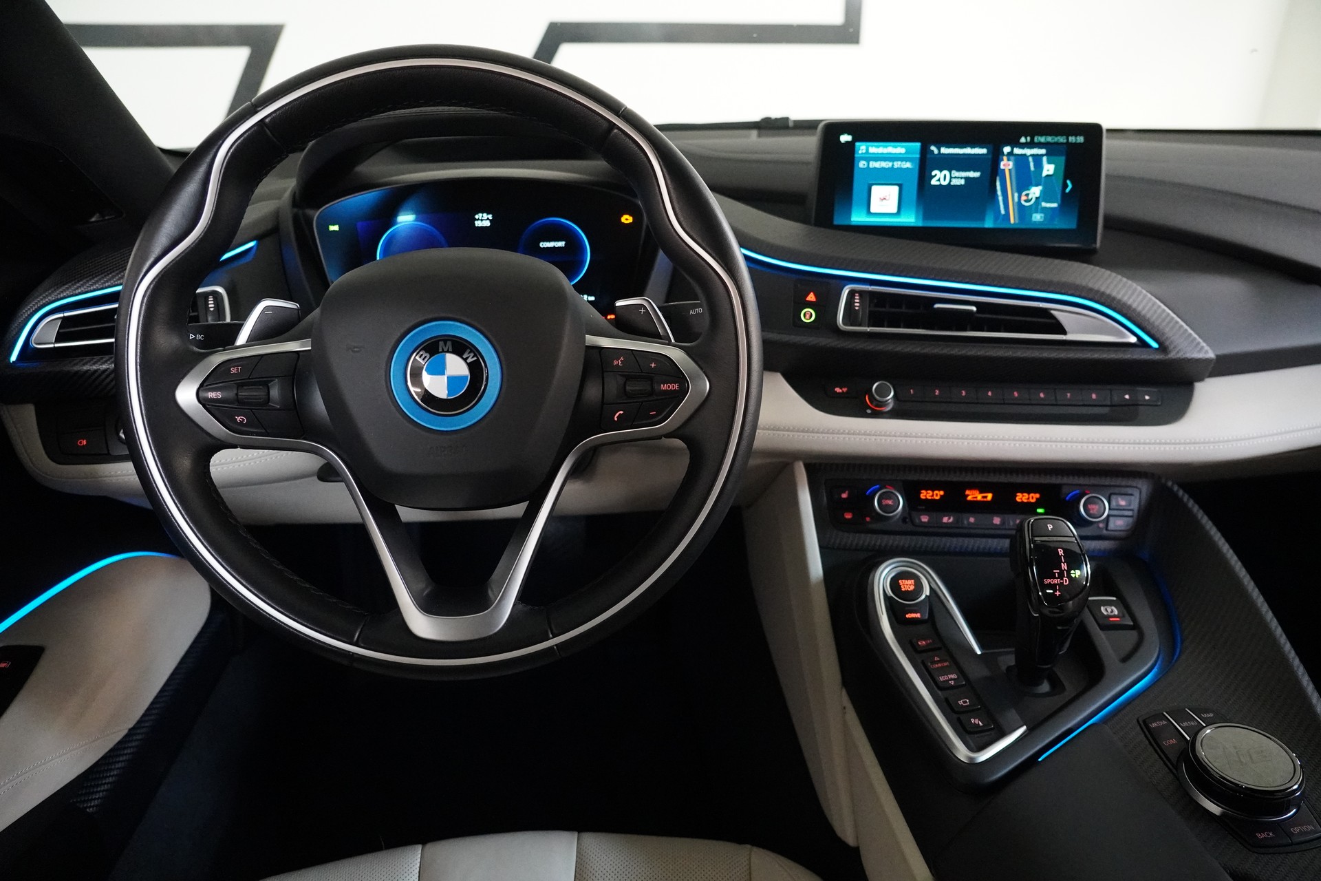 BMW i8 Coupé-image-21