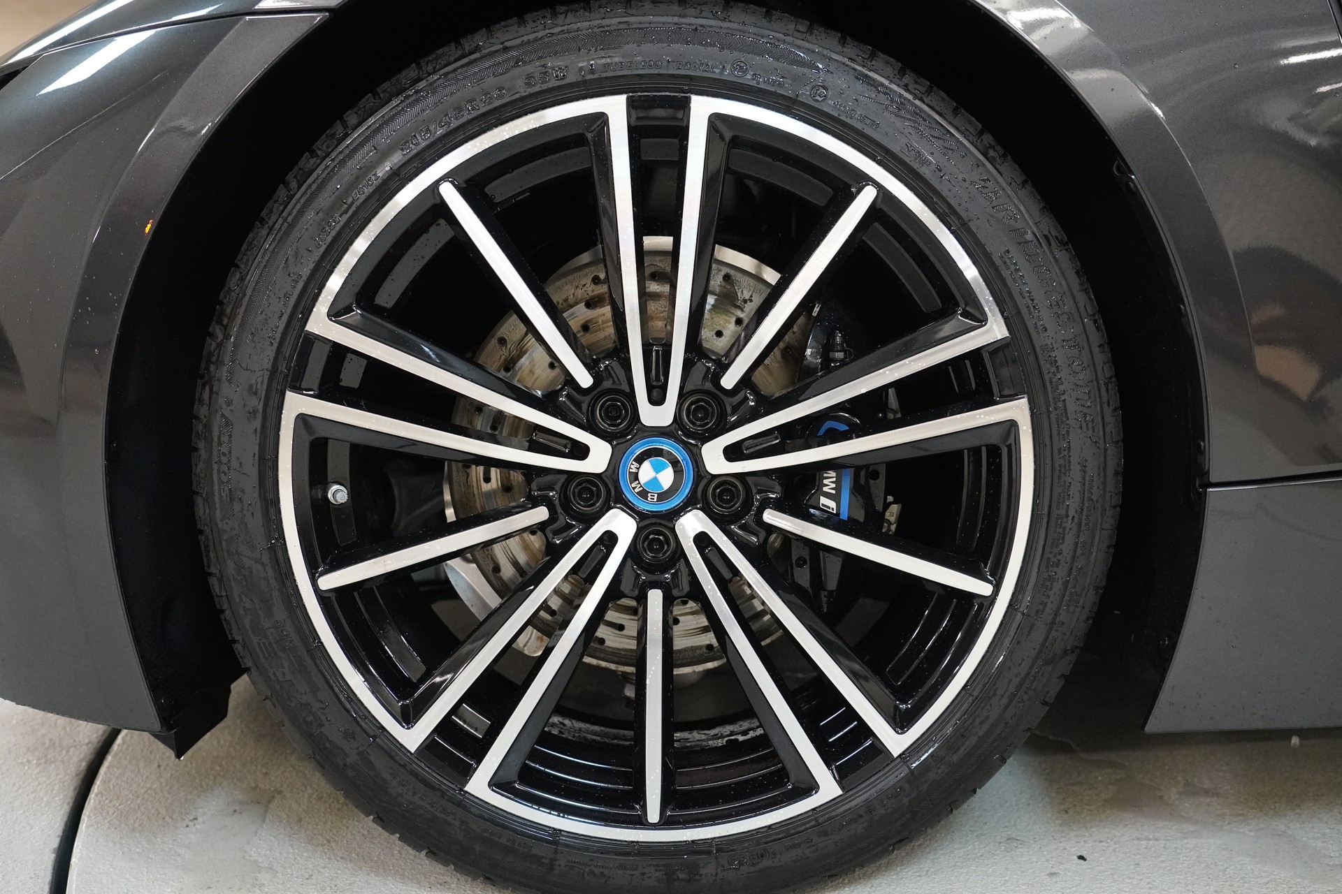 BMW i8 Coupé-image-9