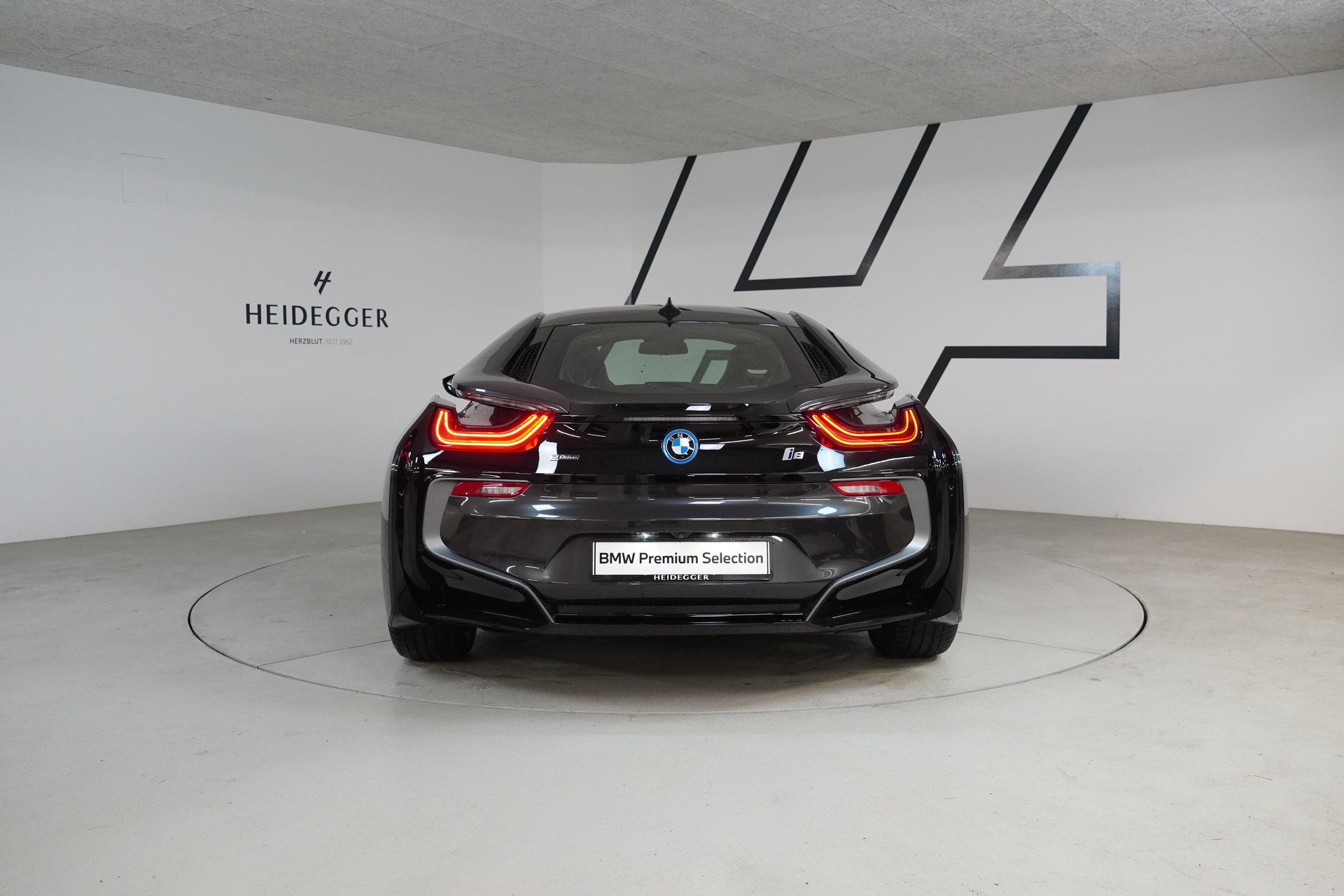 BMW i8 Coupé-image-5