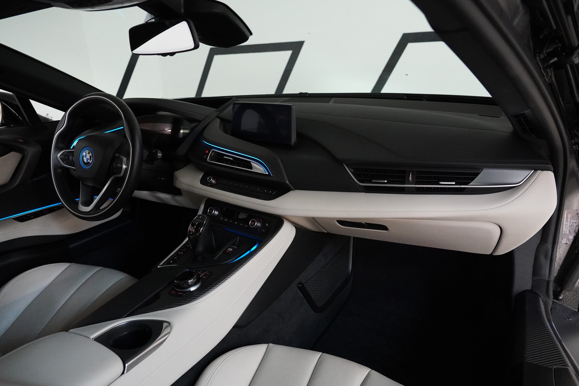 BMW i8 Coupé-image-16