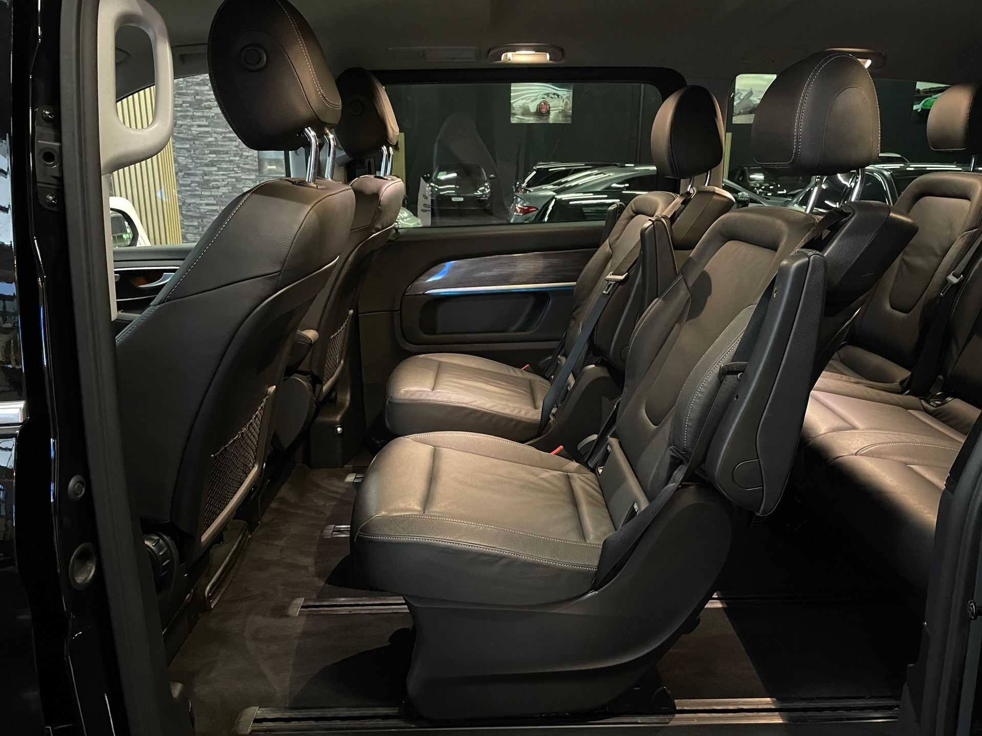 MERCEDES-BENZ V 250 d lang Avantgarde 4Matic G-Tronic-image-11