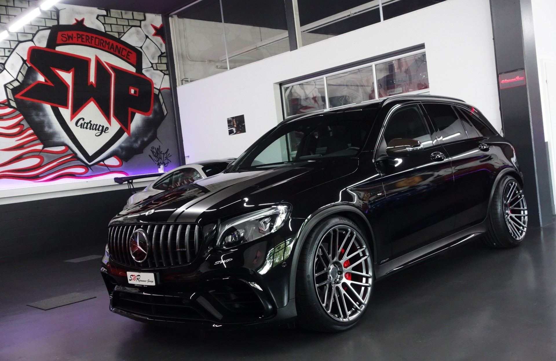 MERCEDES-BENZ GLC 63 S AMG 4MATIC+ 9G-TRONIC BLACK CH-FZ ON TOP 22"