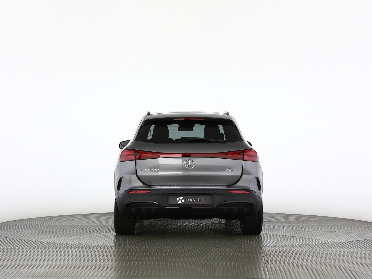 MERCEDES-BENZ EQA 300 66,5kWh 4Matic Swiss Star-showroom-element-3