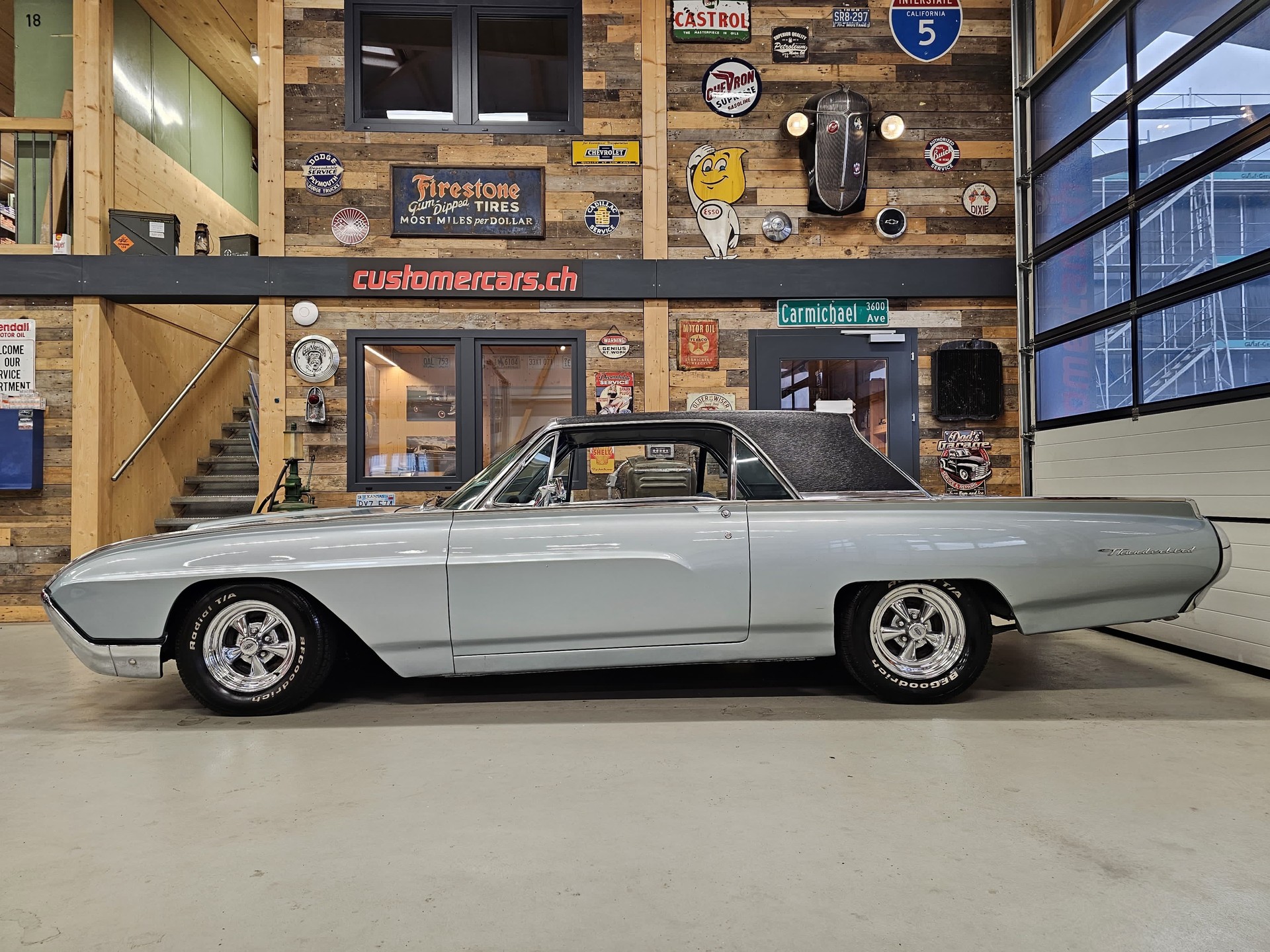 FORD Thunderbird-image-1