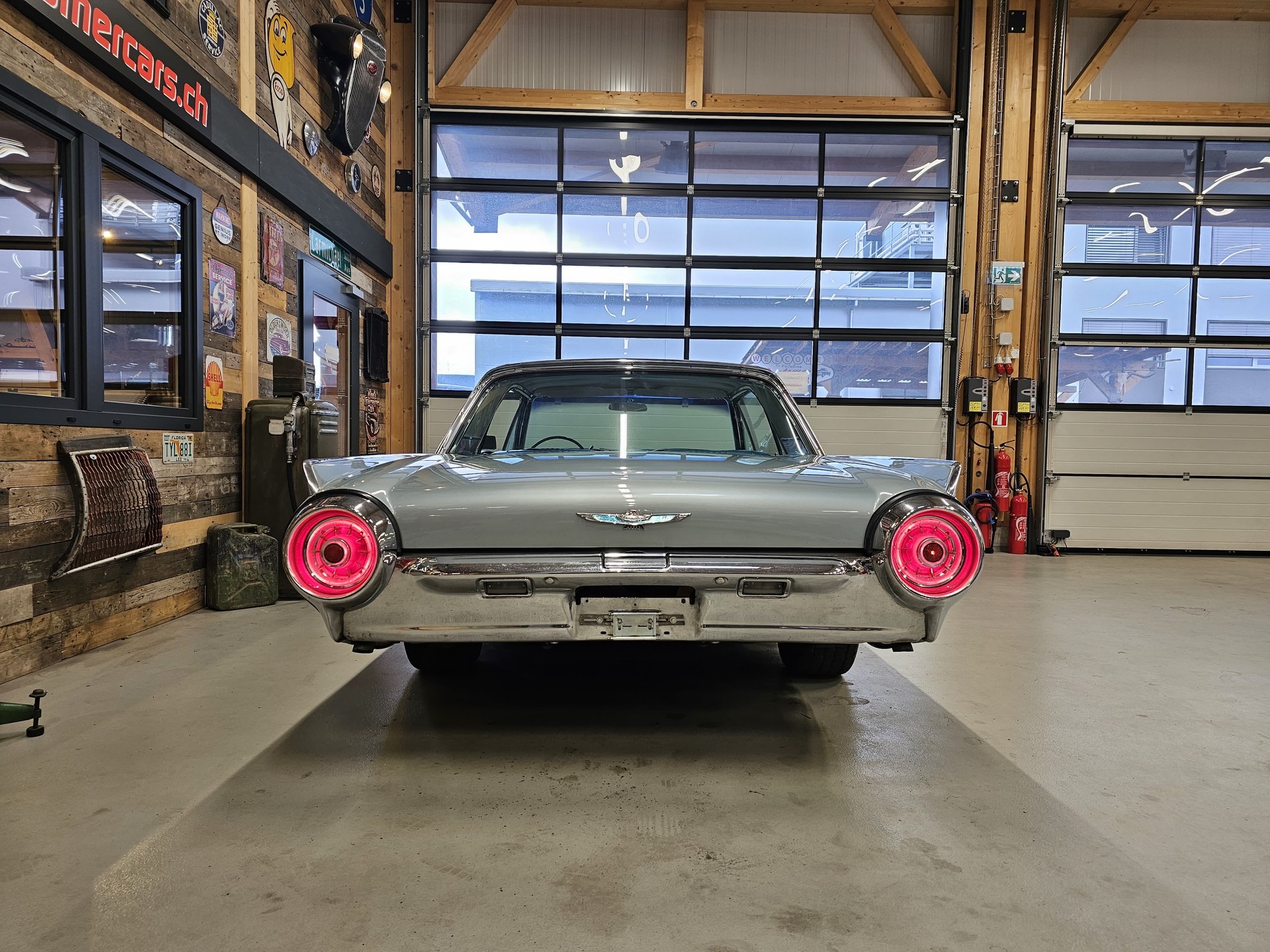 FORD Thunderbird-image-4