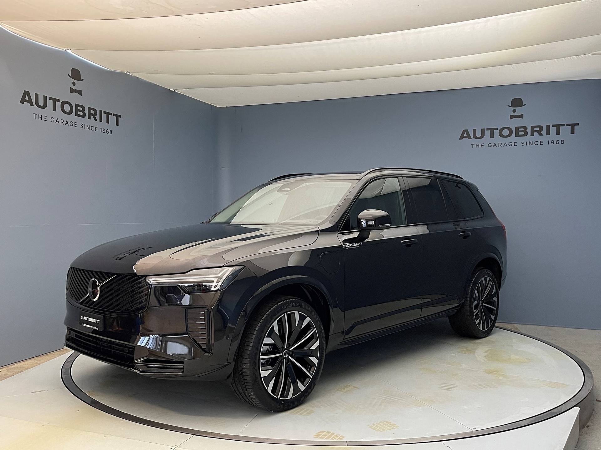 VOLVO XC90 2.0 T8 TE Ultra Dark eAWD-image-0