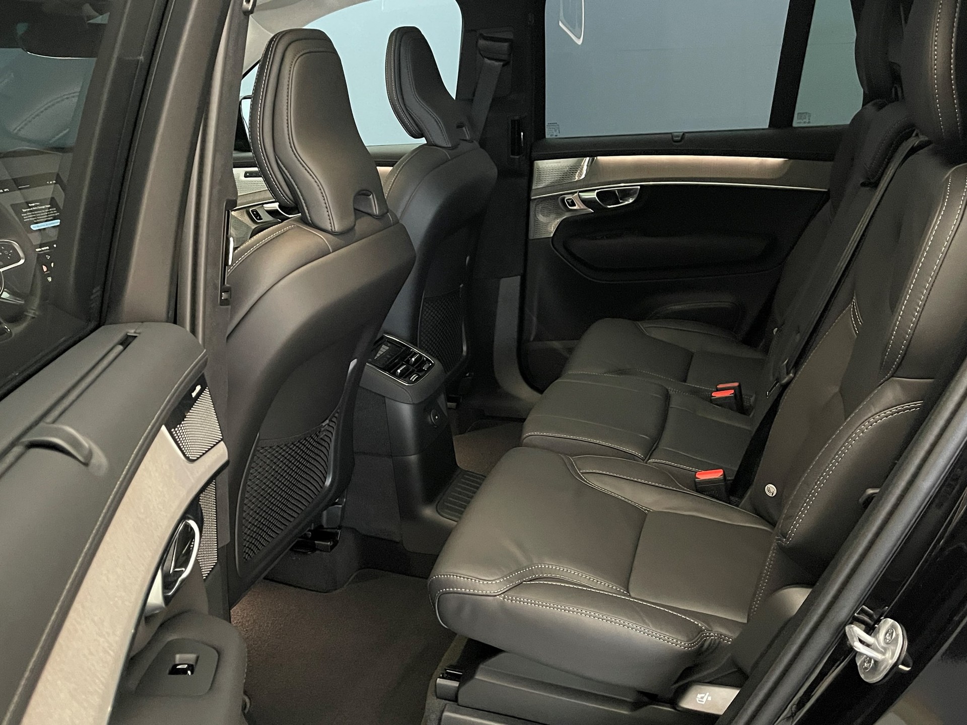 VOLVO XC90 2.0 T8 TE Ultra Dark eAWD-image-8