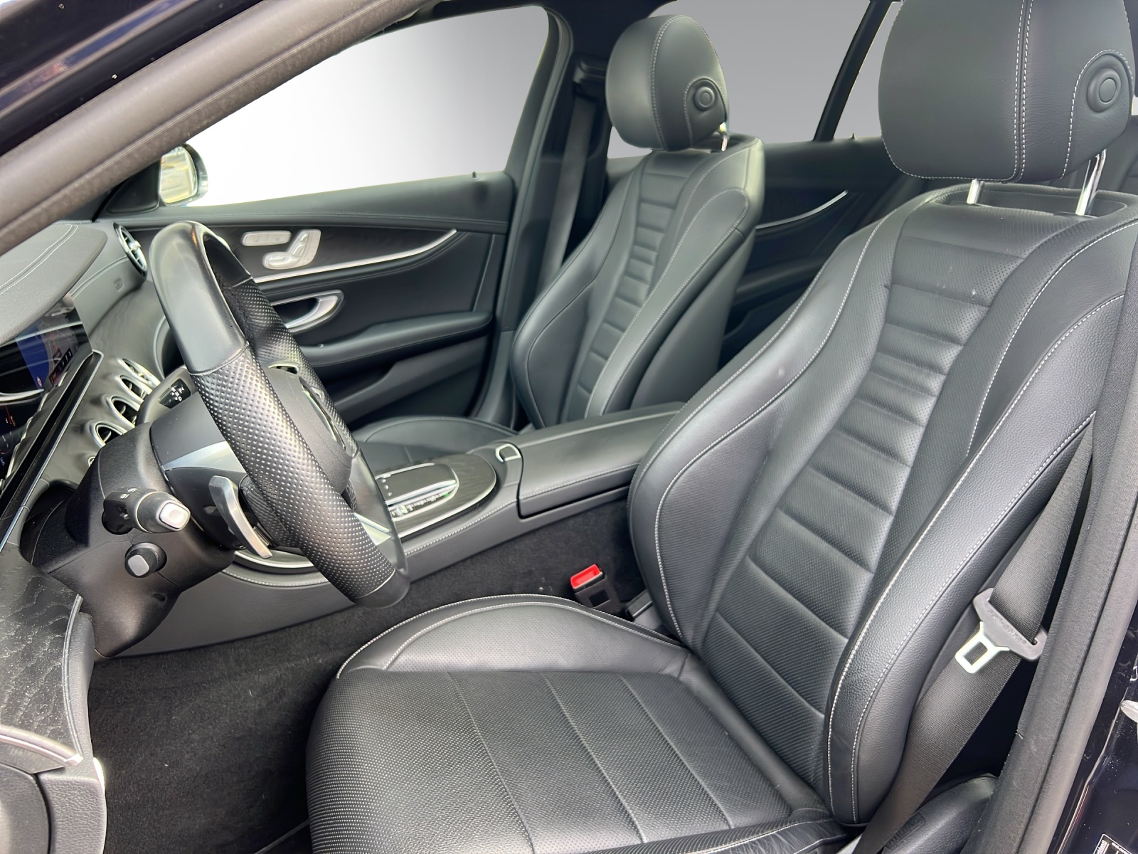 Image MERCEDES-BENZ E-400 E 400 d T 4Matic AMG Line 9G-Tronic