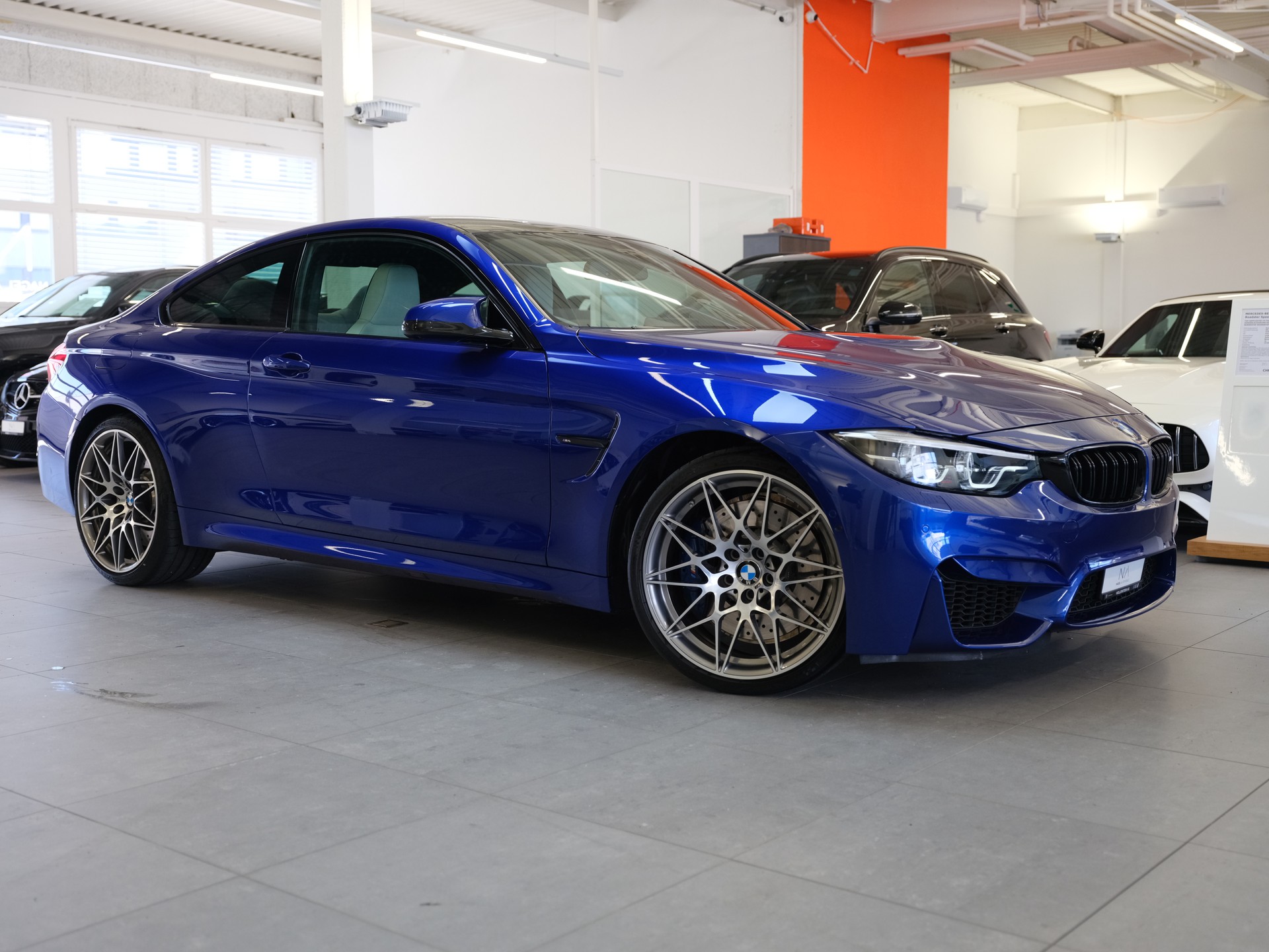 BMW M4 Coupé Competition DKG