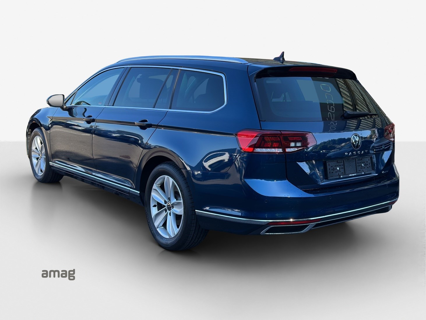 VW Passat 2.0 TDI BMT Elegance 4Motion DSG-showroom-element-2