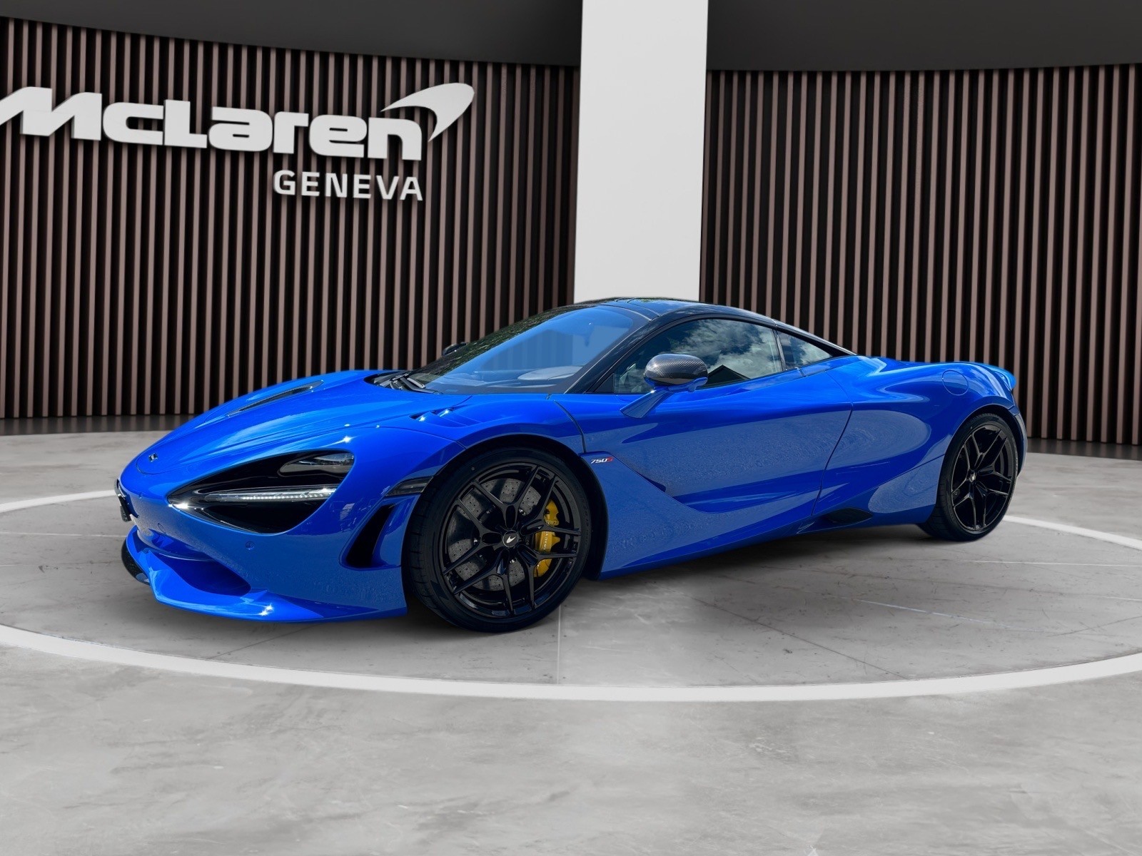 McLAREN 750S