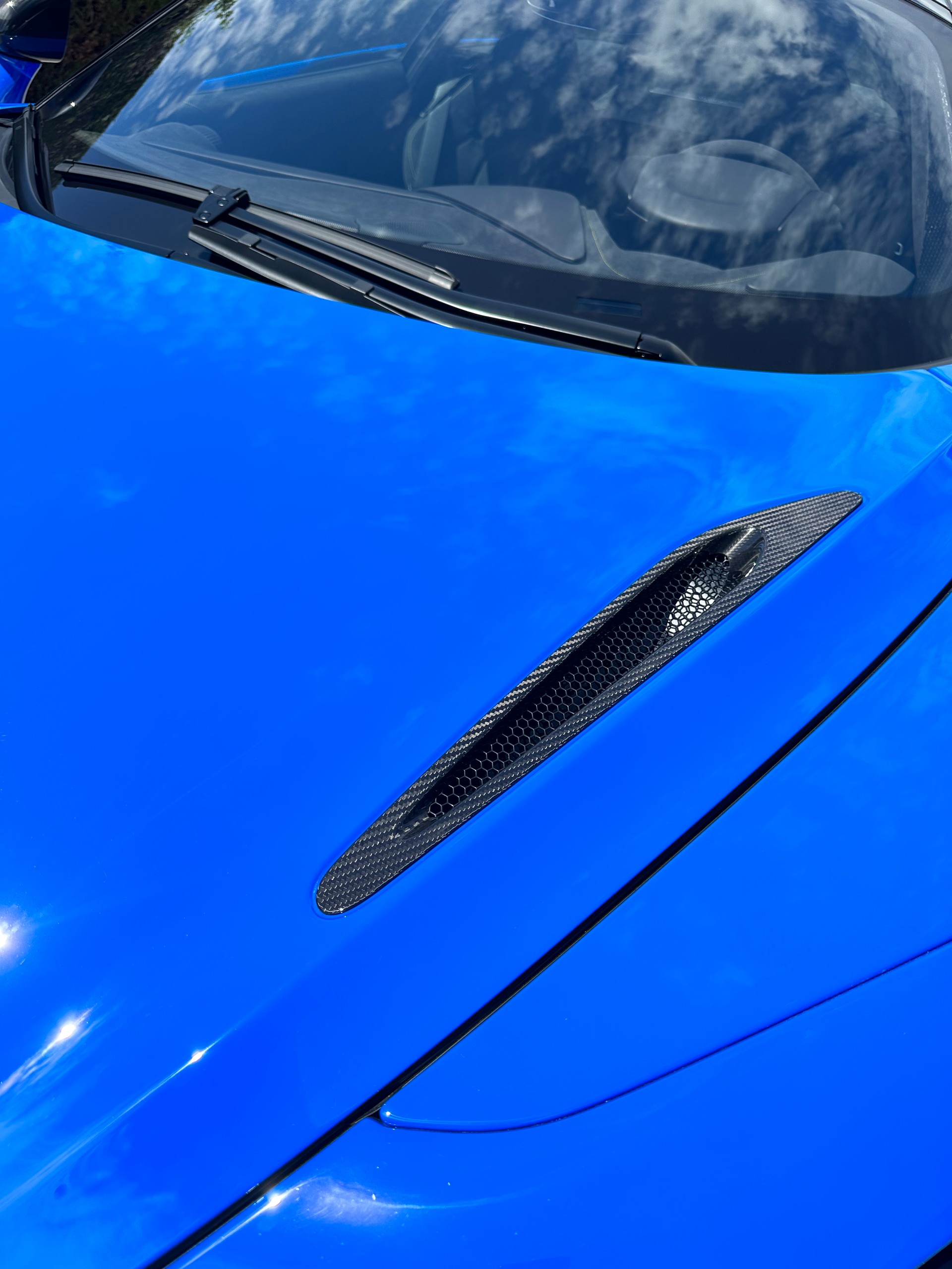 McLAREN 750S-image-11