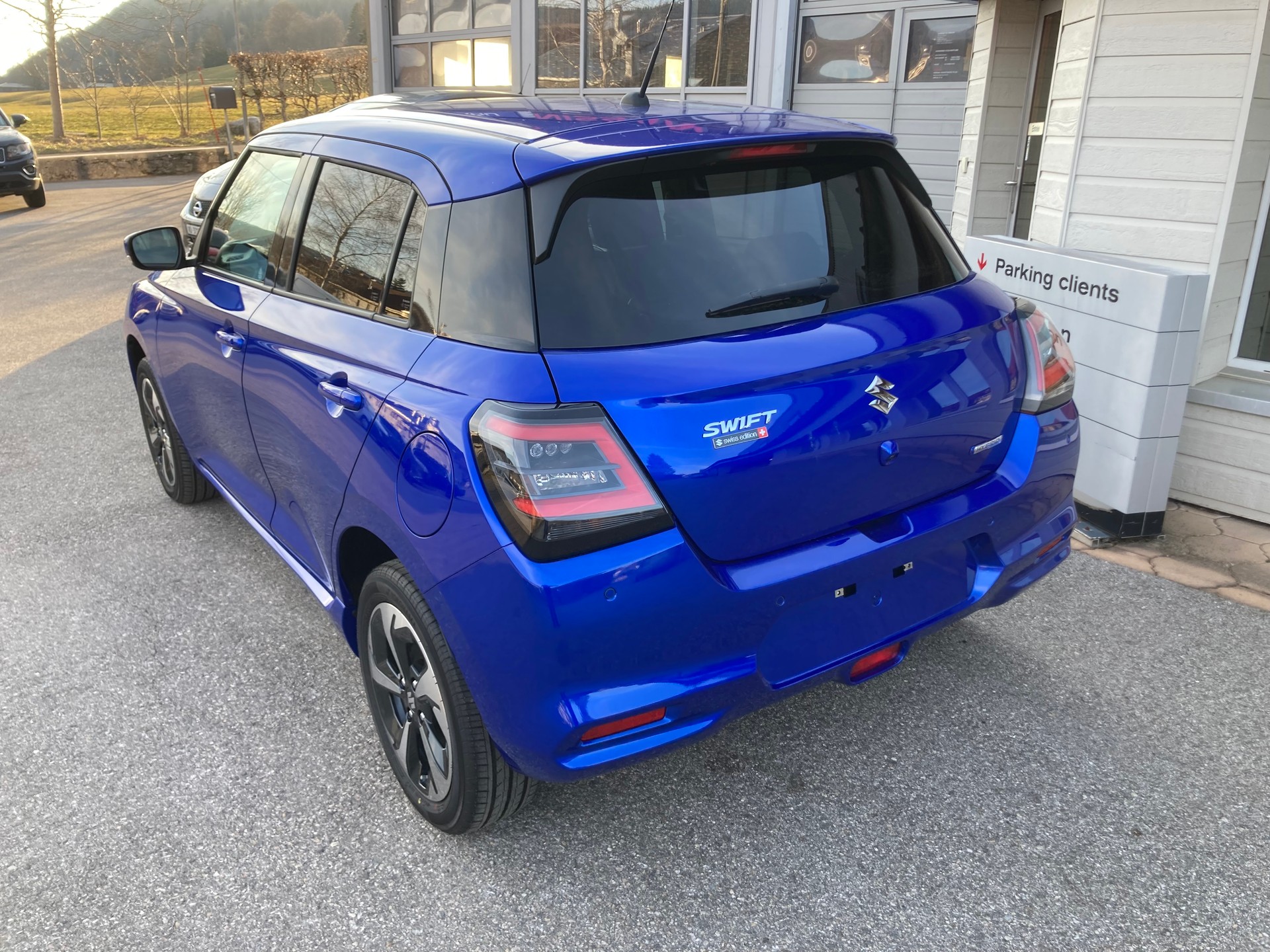 SUZUKI Swift 1.2 Compact Top Hybrid 4x4-image-2