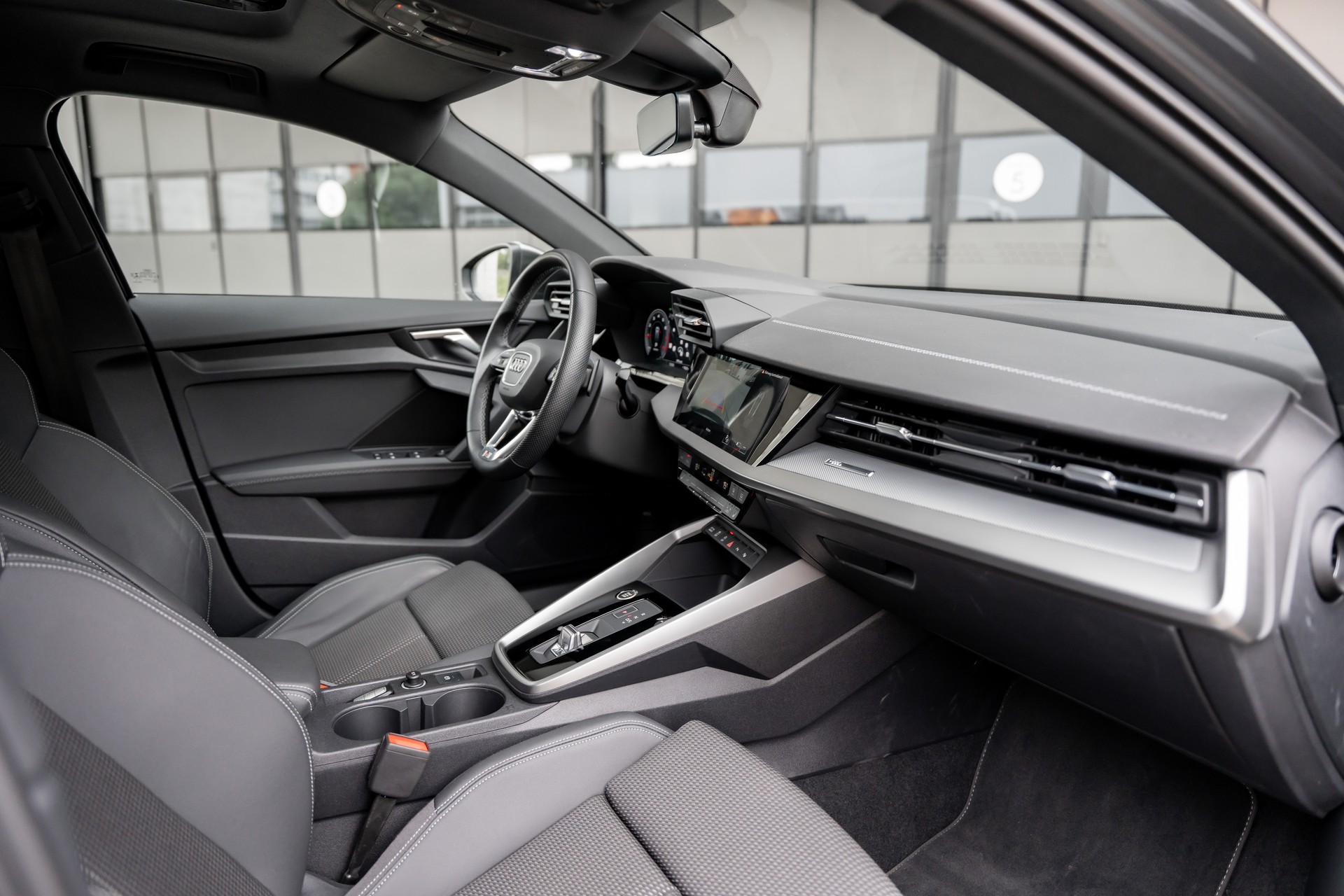 AUDI A3 Sportback 35 TFSI S line Attraction S-tronic-showroom-element-3