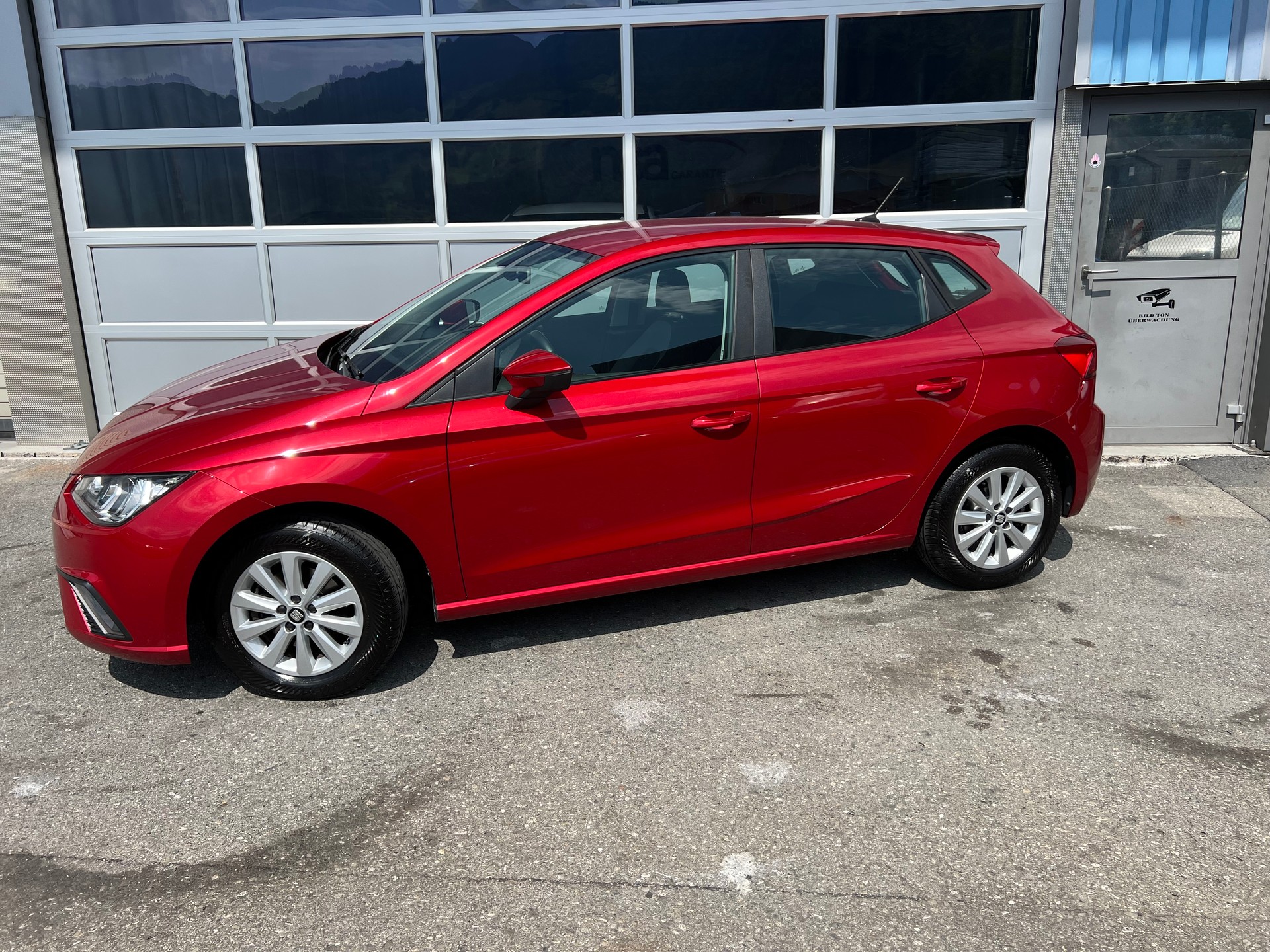 SEAT Ibiza 1.0 EcoTSI Style DSG *** Navigation * Tempomat * frisch ab MFK * 1 Jahr Garantie möglich ***-showroom-element-3