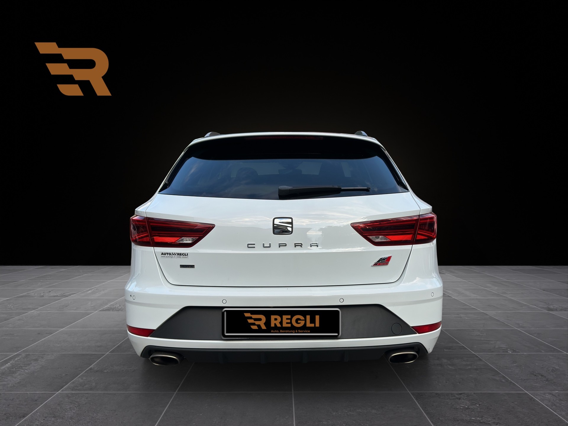SEAT Leon ST 2.0 TSI Cupra 300 4 Drive DSG-showroom-element-3