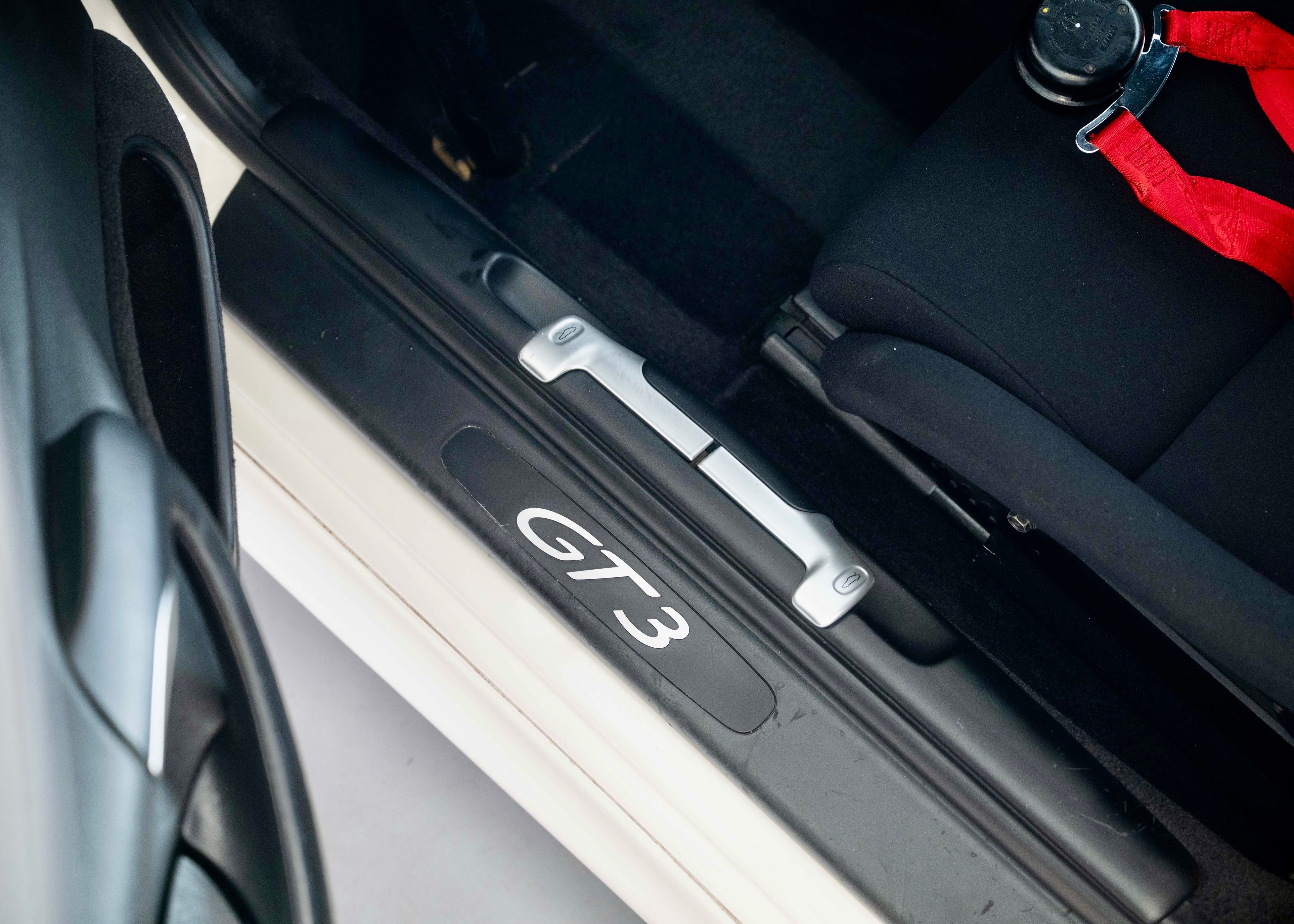 Image PORSCHE 911 911 GT3 Clubsport Biarritz White (L9A2)