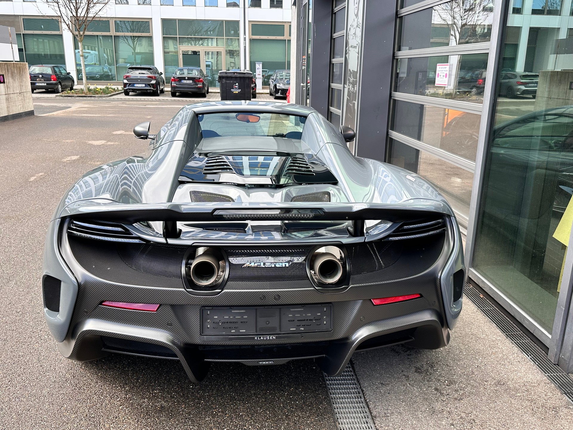 McLAREN 675LT Spider 3.8 V8 SSG-image-2