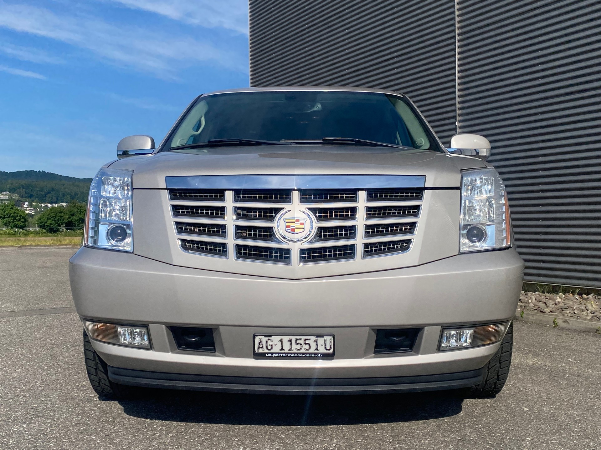 CADILLAC Escalade 6.2 Sport Luxury-showroom-element-1