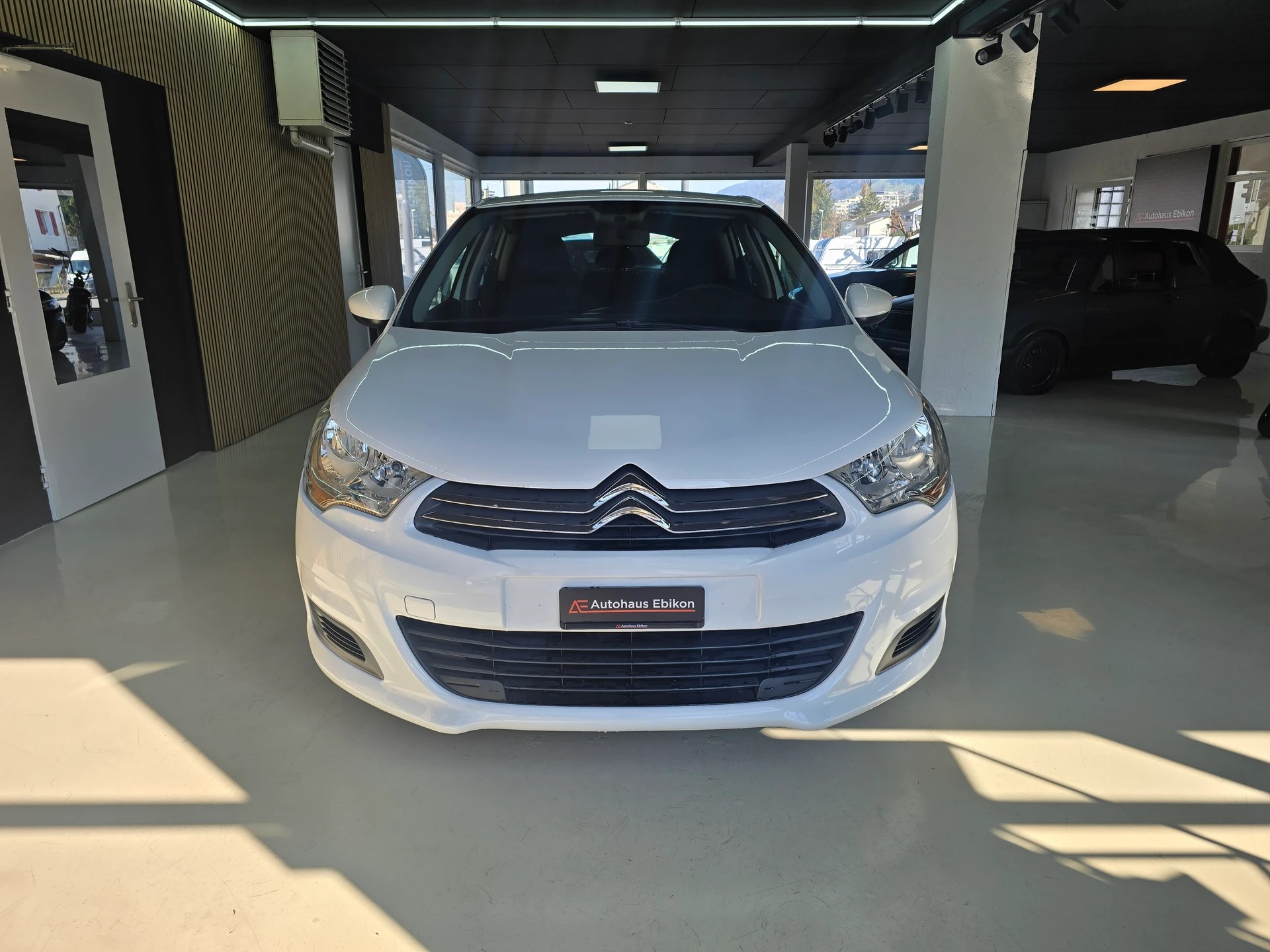 CITROEN C4 1.4 VTi Live Edition-showroom-element-1